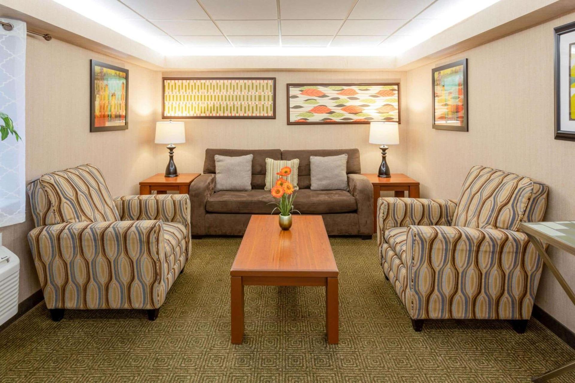 La Quinta Inn by Wyndham Minneapolis Airport Bloomington photo 5