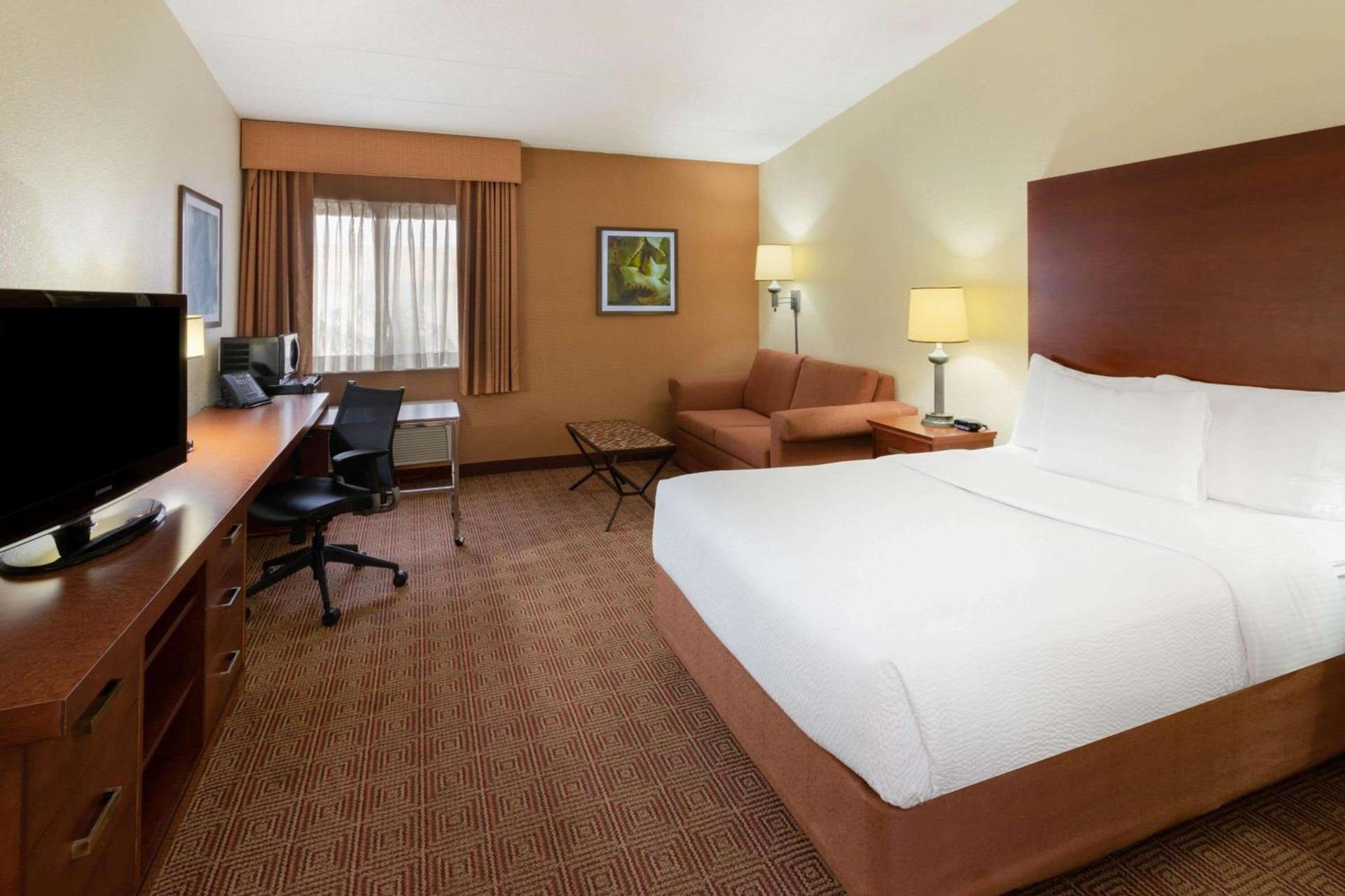 La Quinta Inn by Wyndham Minneapolis Airport Bloomington photo 55