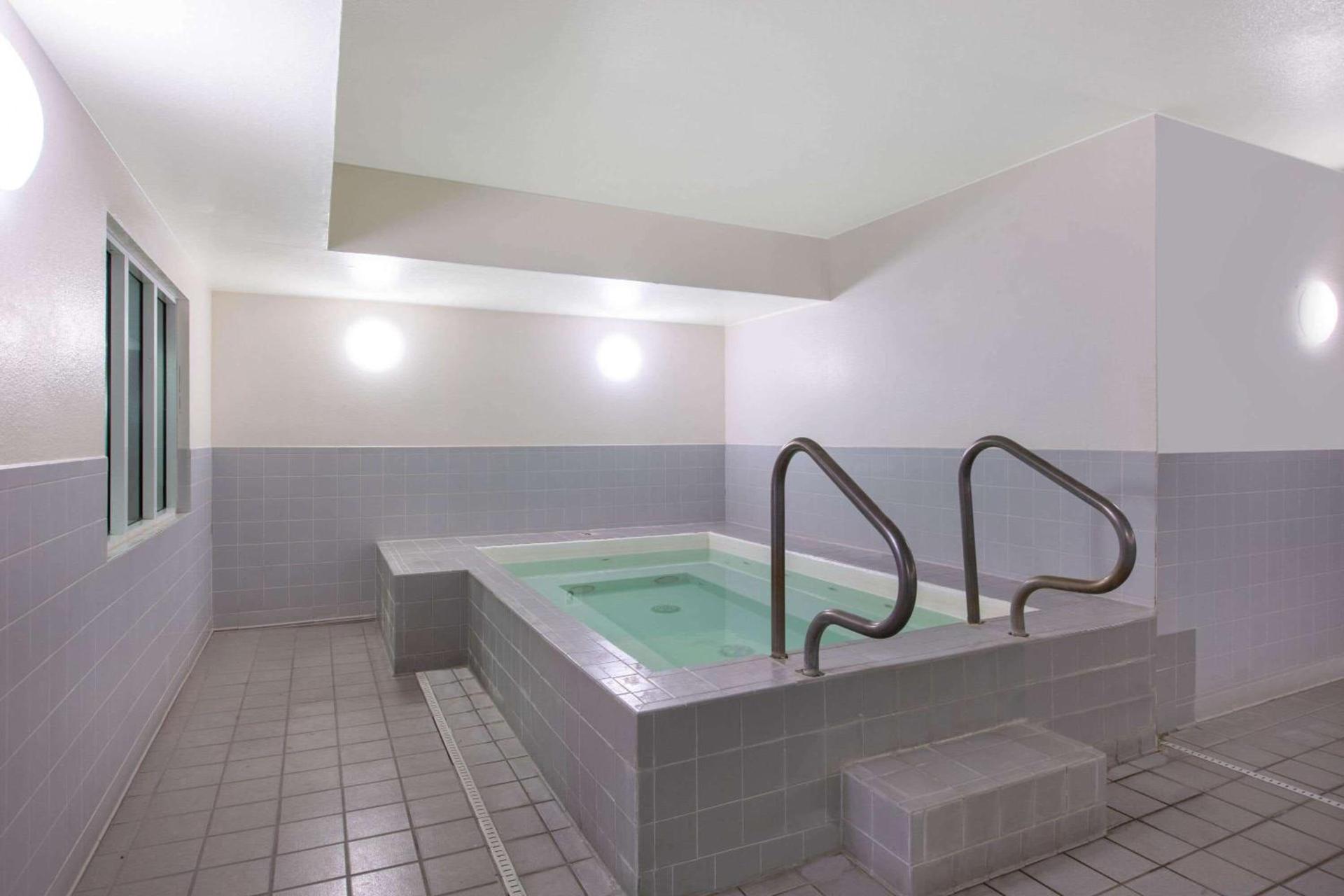 La Quinta Inn by Wyndham Lincoln, Nebraska photo 7