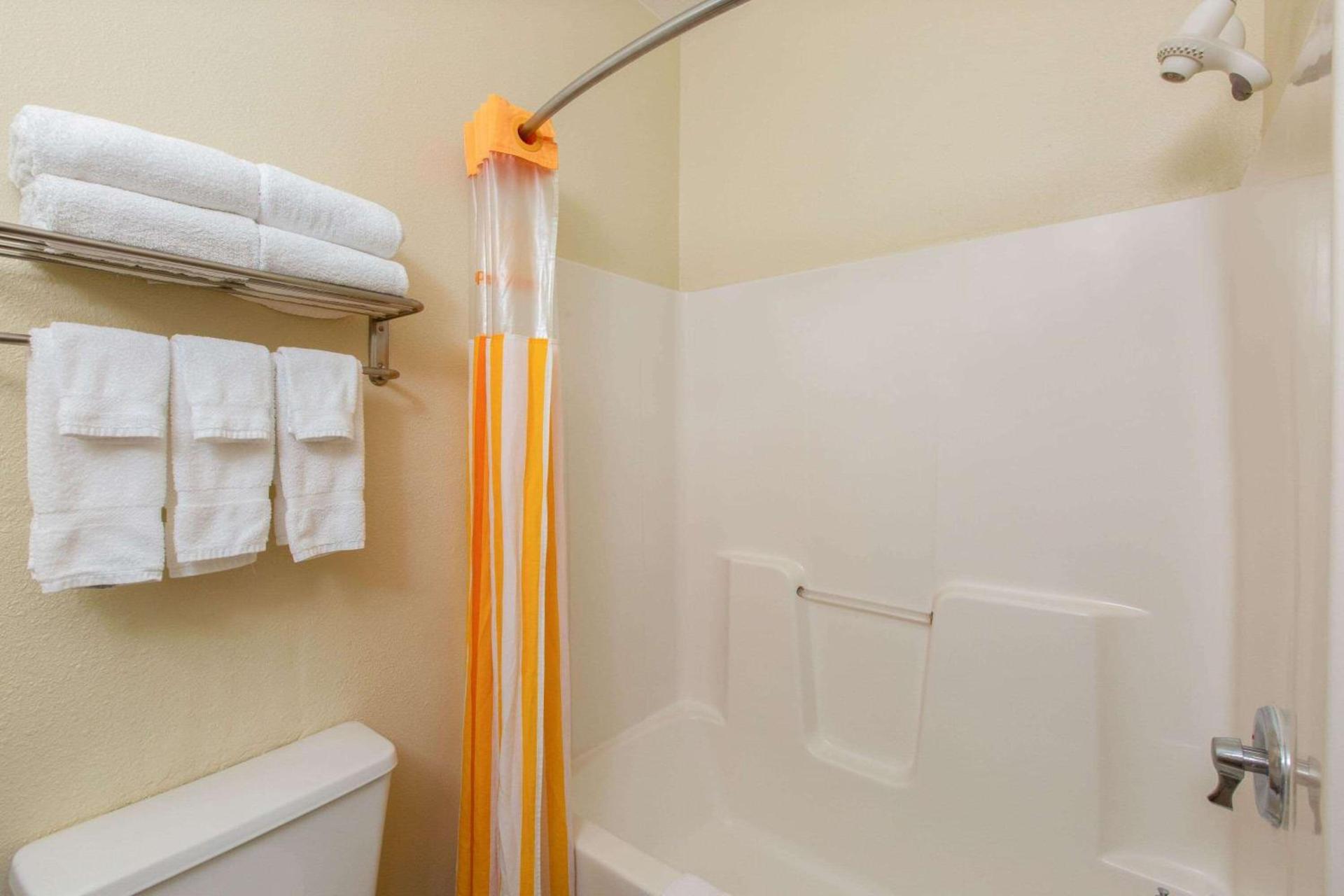 La Quinta Inn by Wyndham Lincoln, Nebraska photo 17