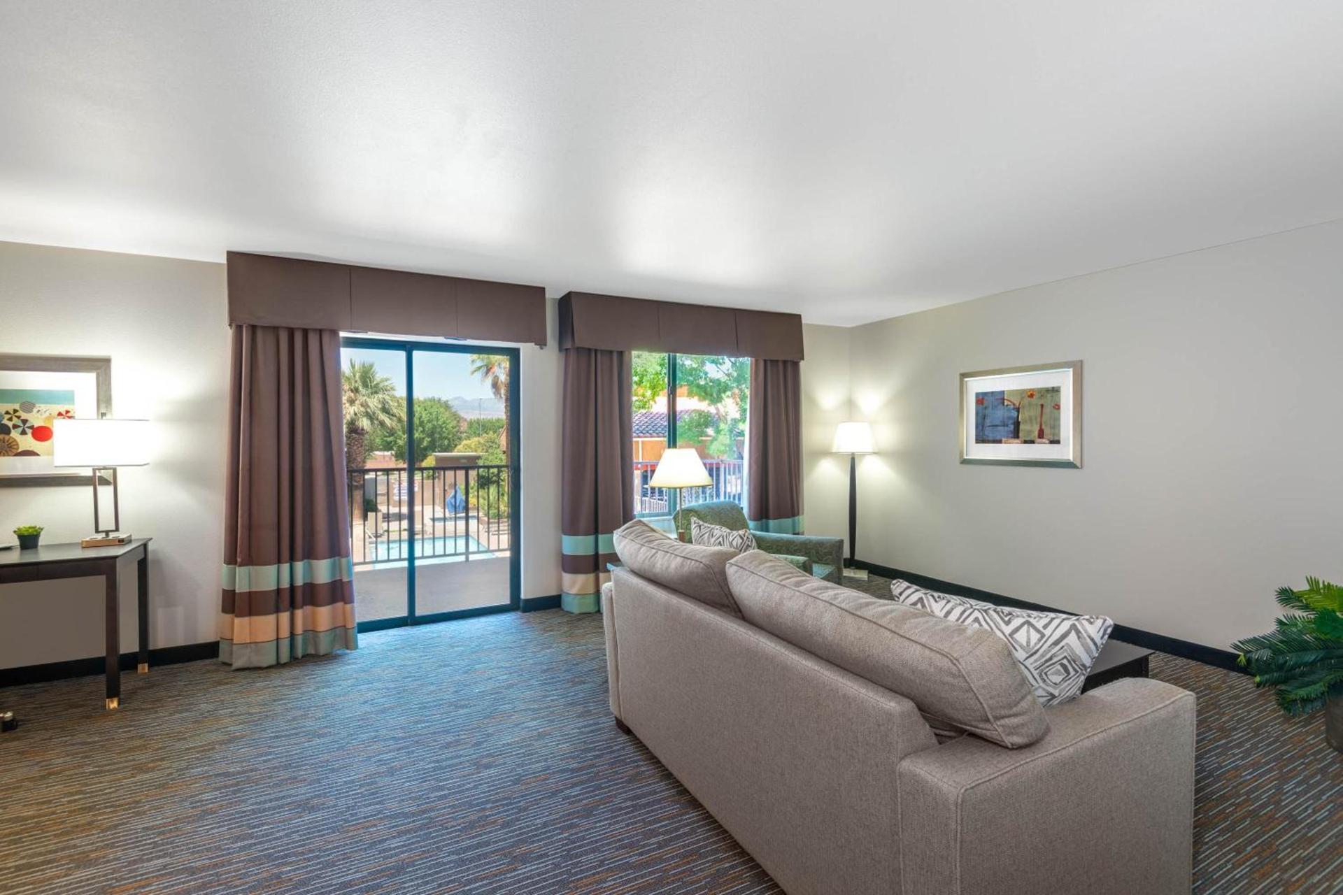 Wingate by Wyndham - St. George photo 43