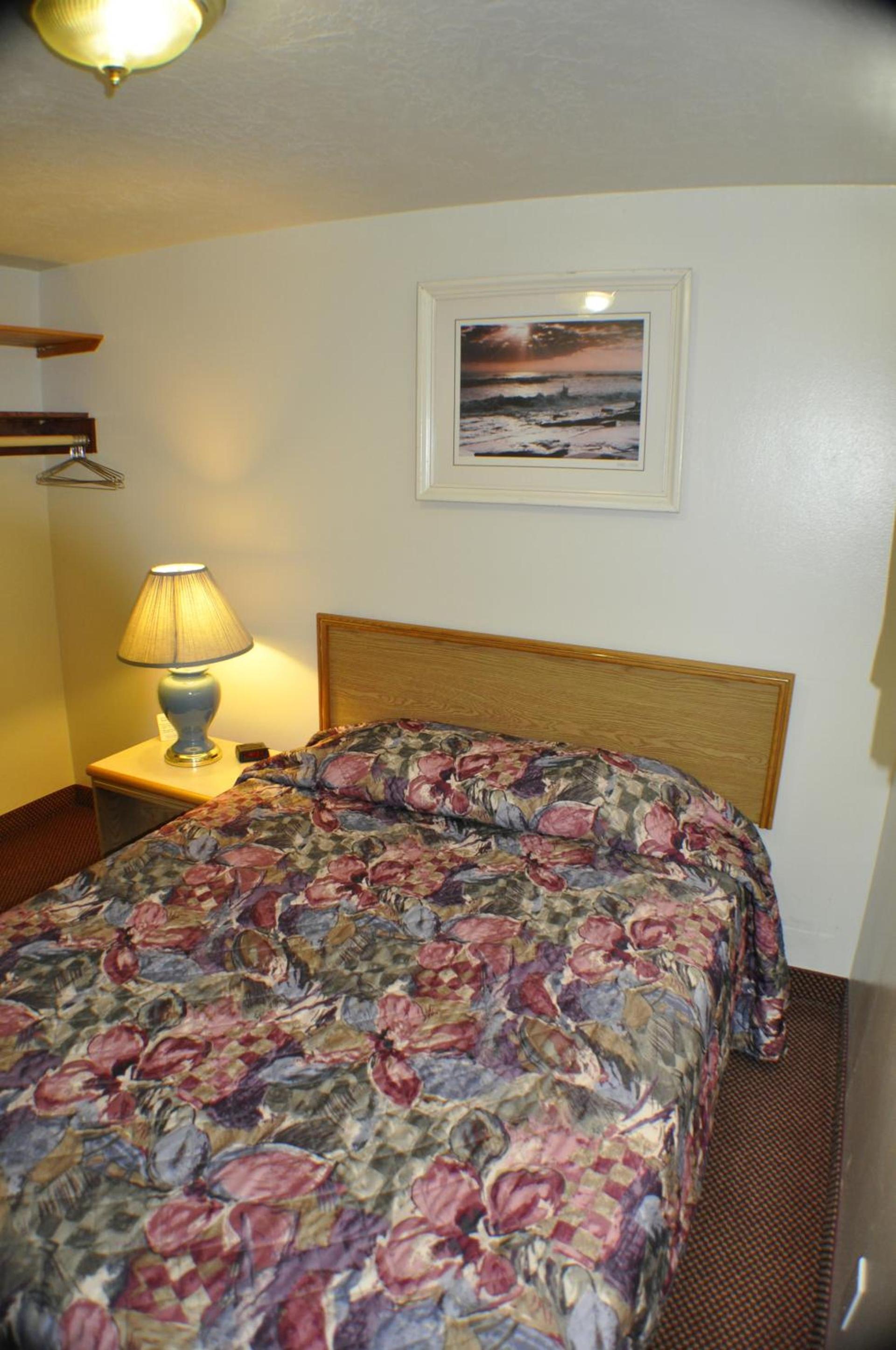 Uptown Inn photo 13
