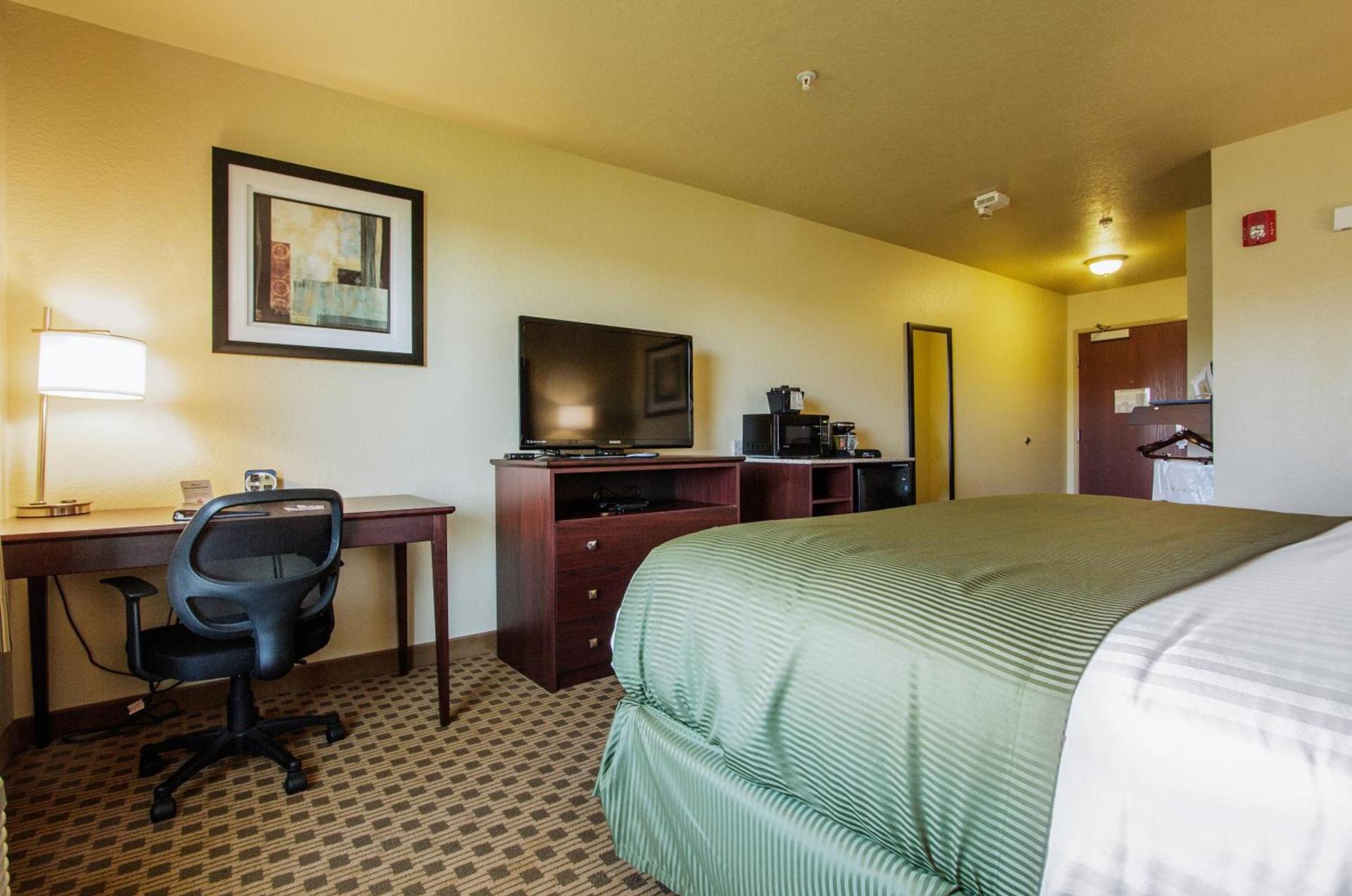 Cobblestone Inn & Suites - Corry photo 11