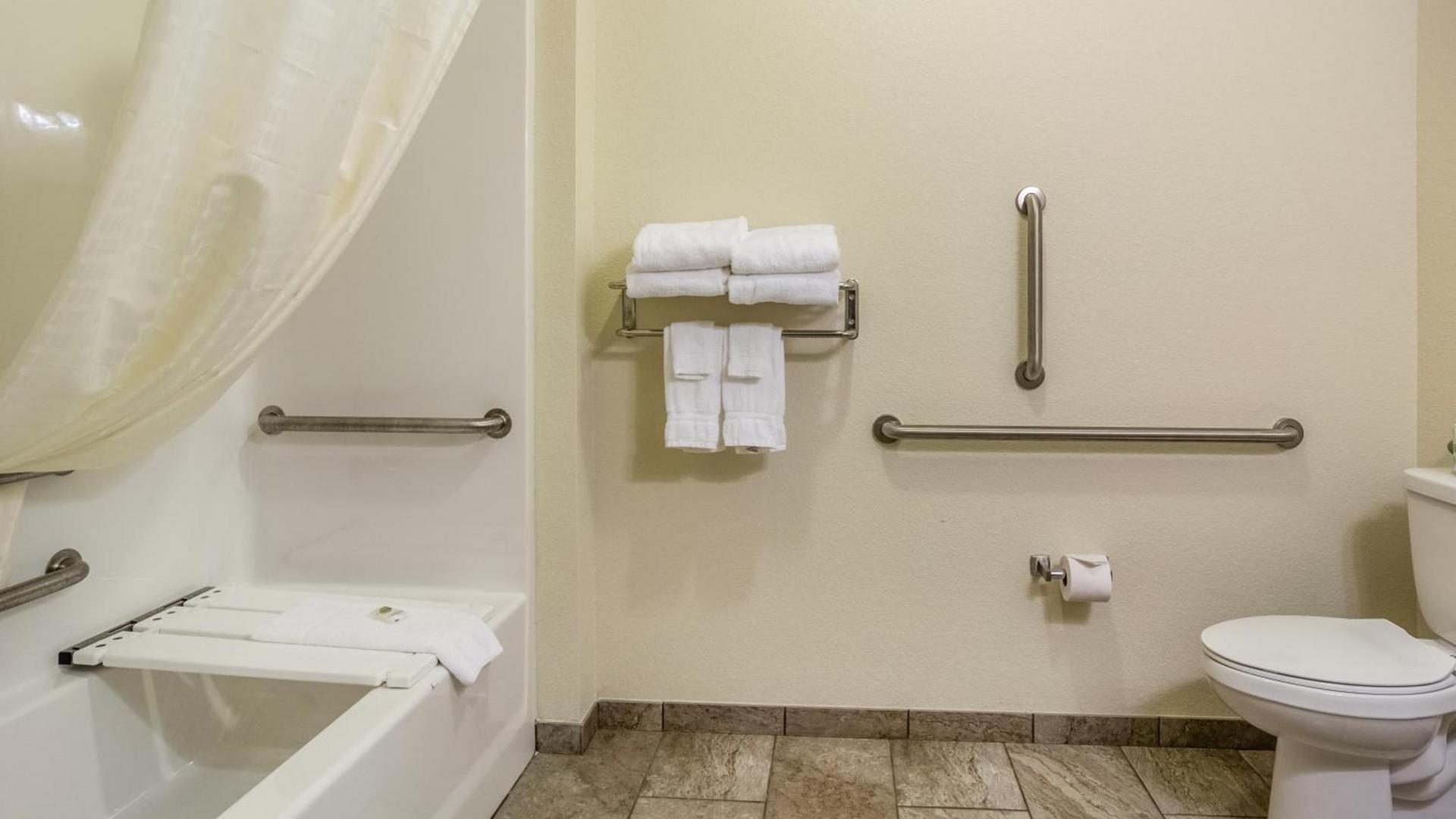 Cobblestone Inn & Suites Cambridge photo 16