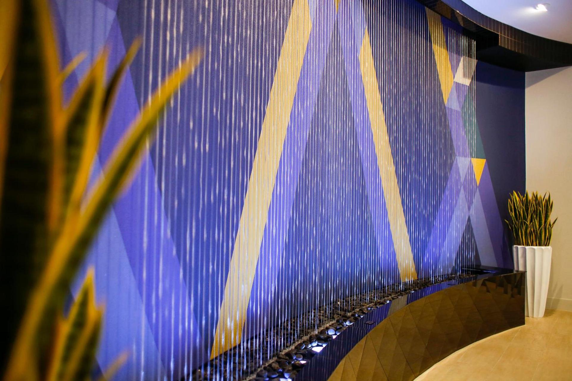 Holiday Inn Express & Suites Downtown Louisville by IHG photo 12