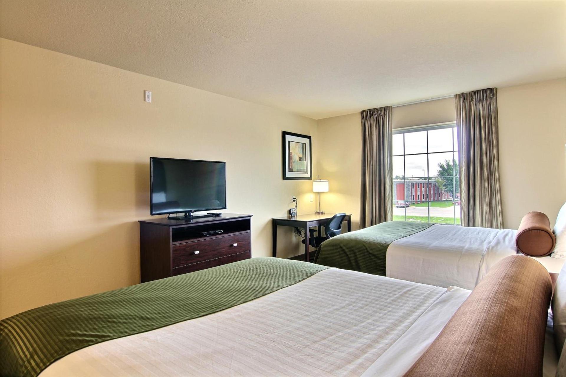 Cobblestone Inn & Suites - Corry photo 2