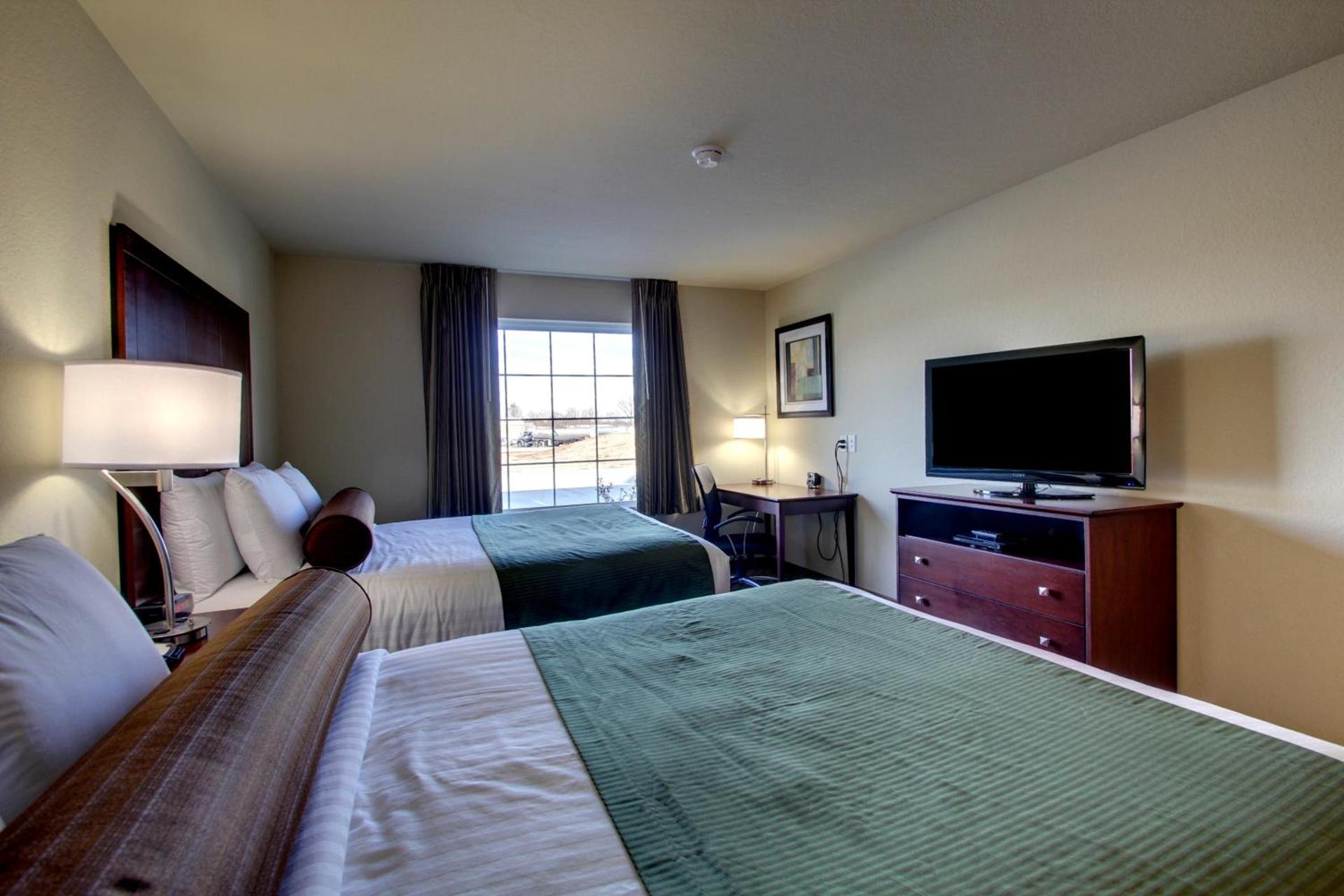 Cobblestone Inn & Suites - Harvey photo 2