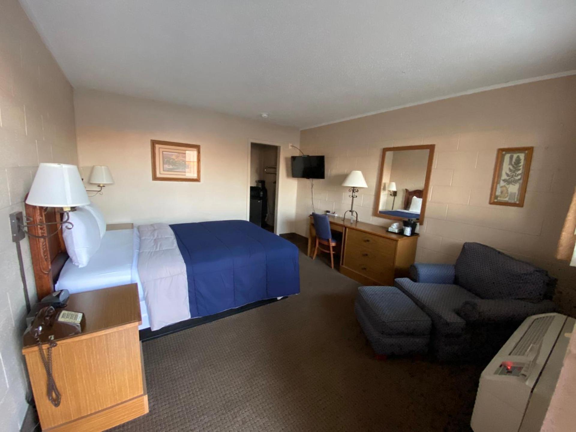 Regency Inn photo 28