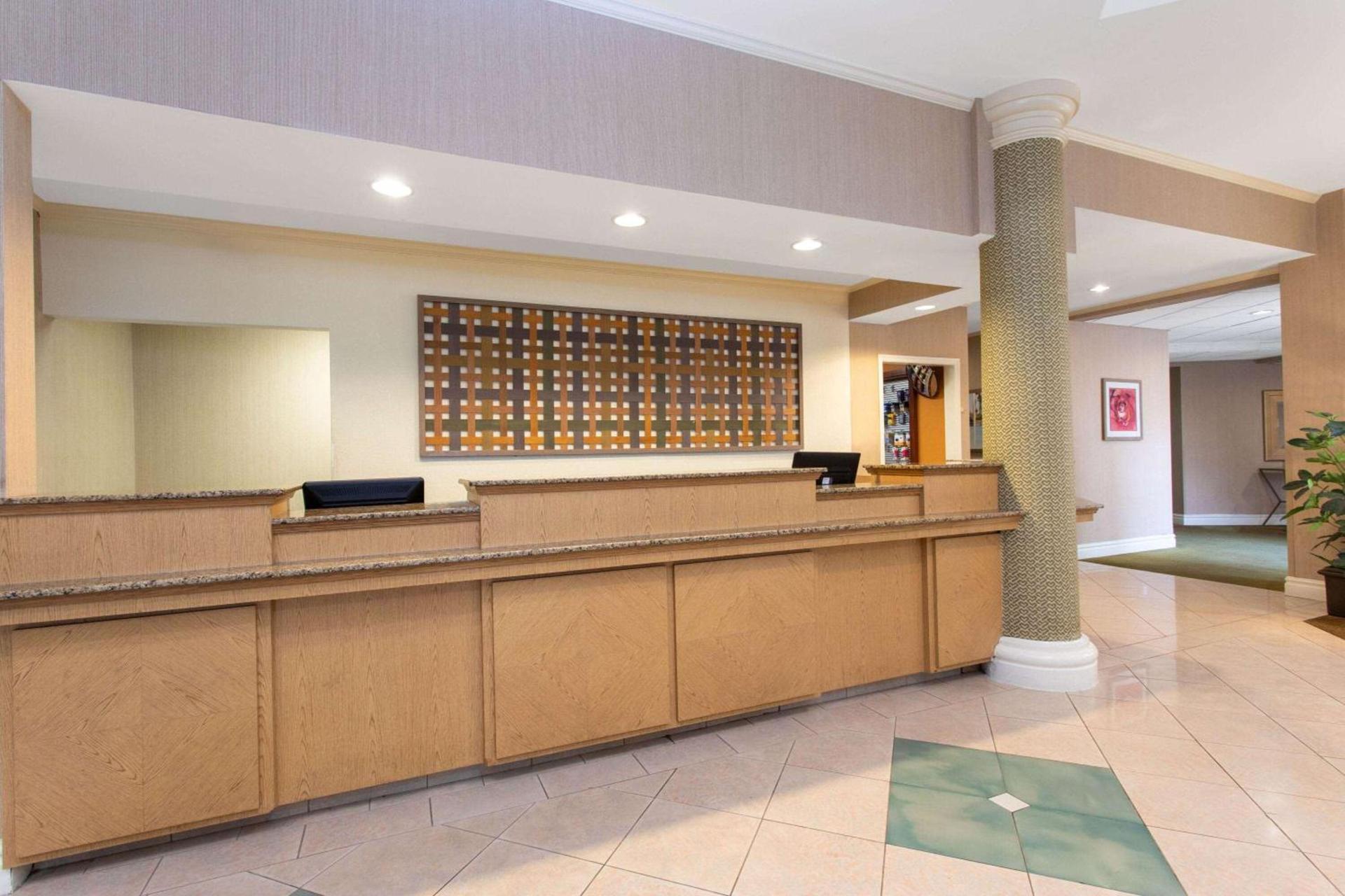 La Quinta by Wyndham Jacksonville Butler Blvd photo 8