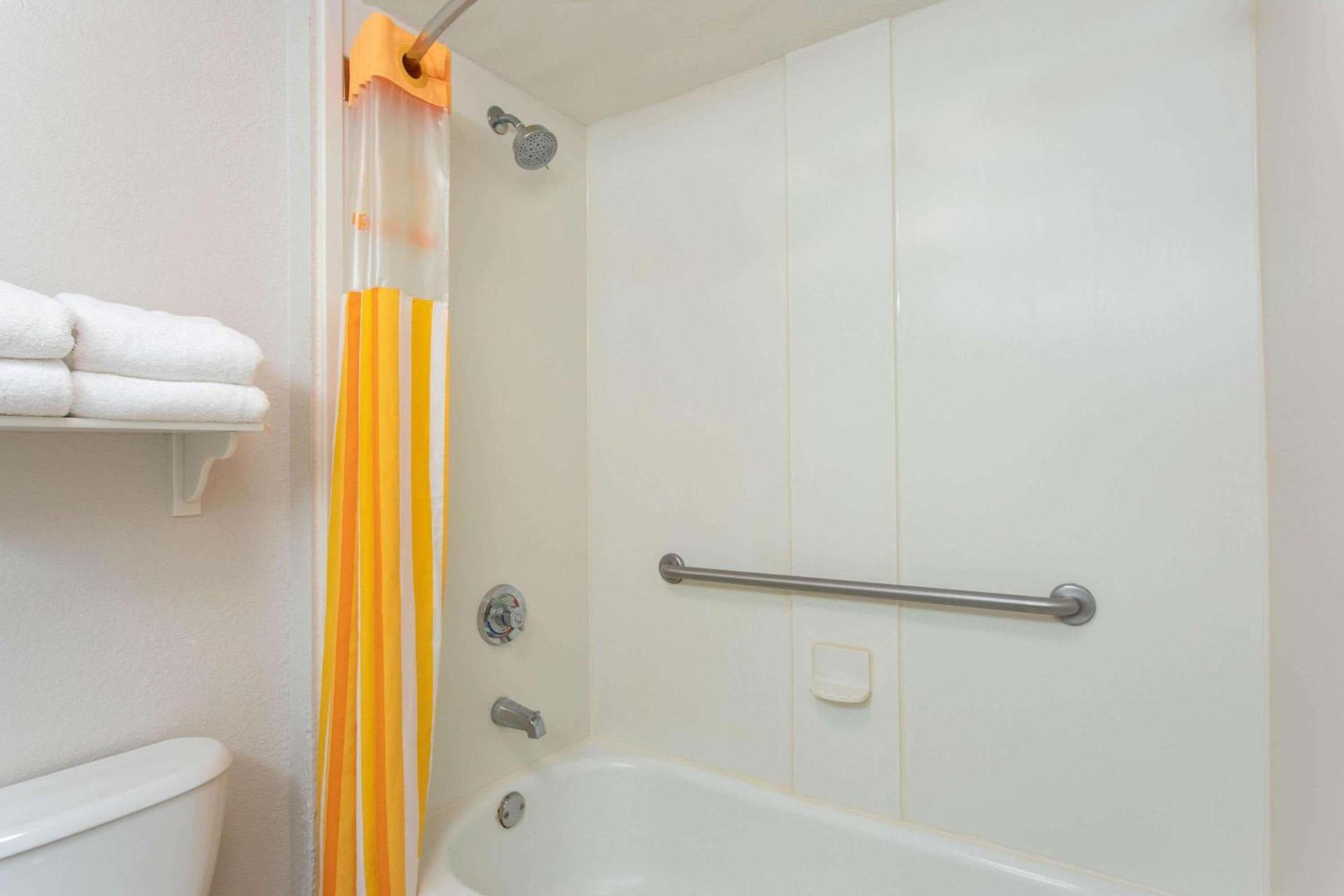 La Quinta by Wyndham Jacksonville Butler Blvd photo 5