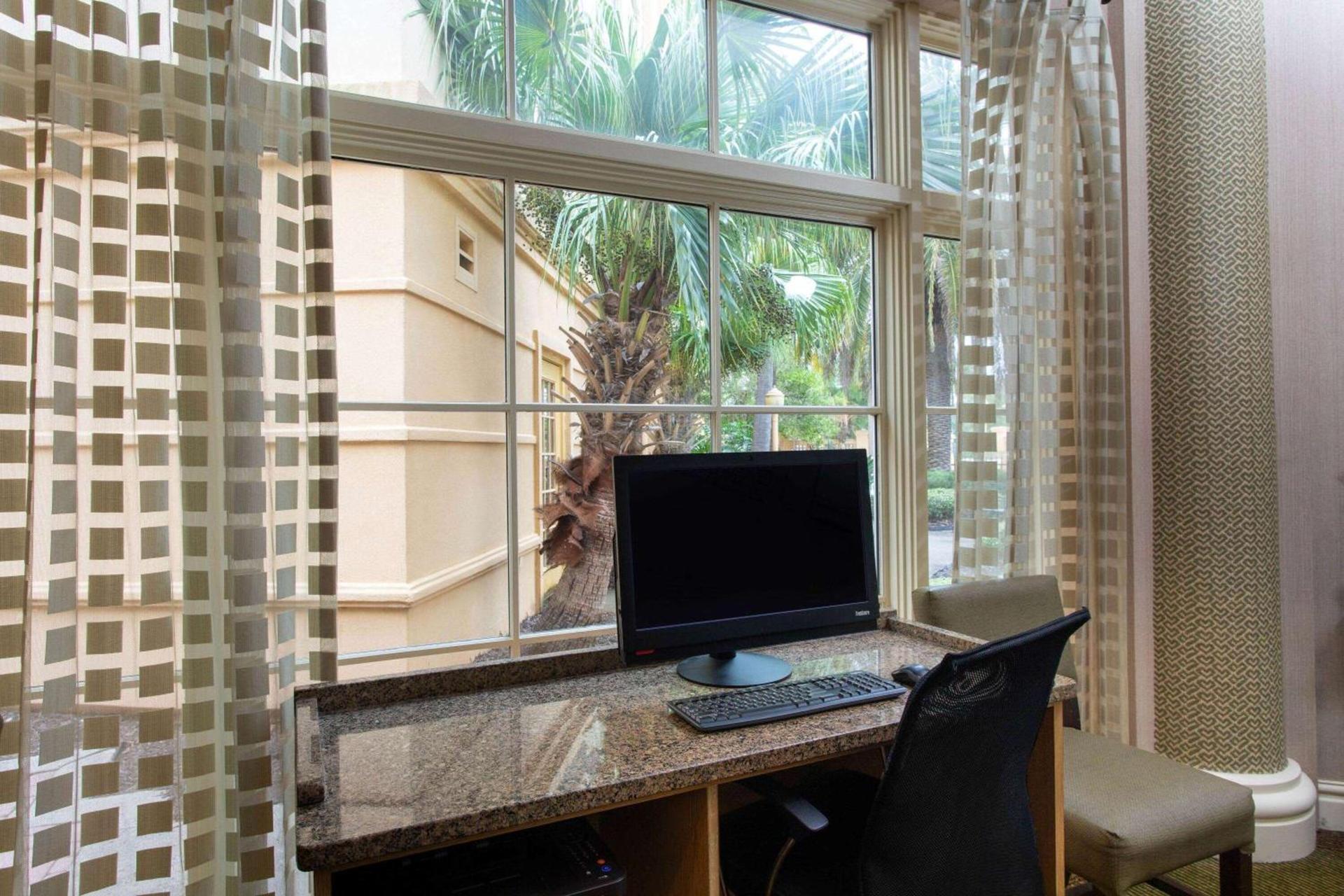 La Quinta by Wyndham Jacksonville Butler Blvd photo 7