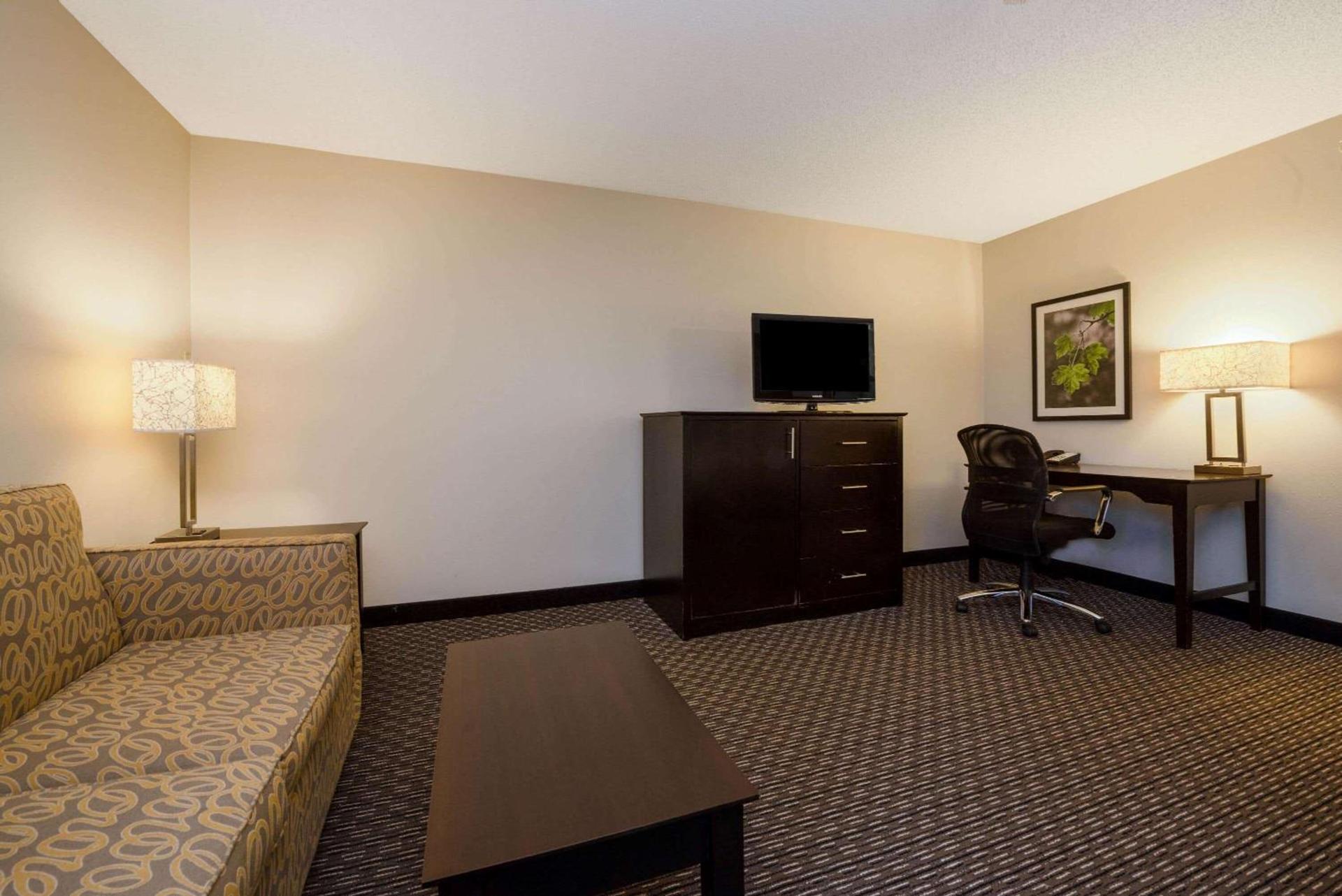 La Quinta by Wyndham Cleveland Macedonia photo 28