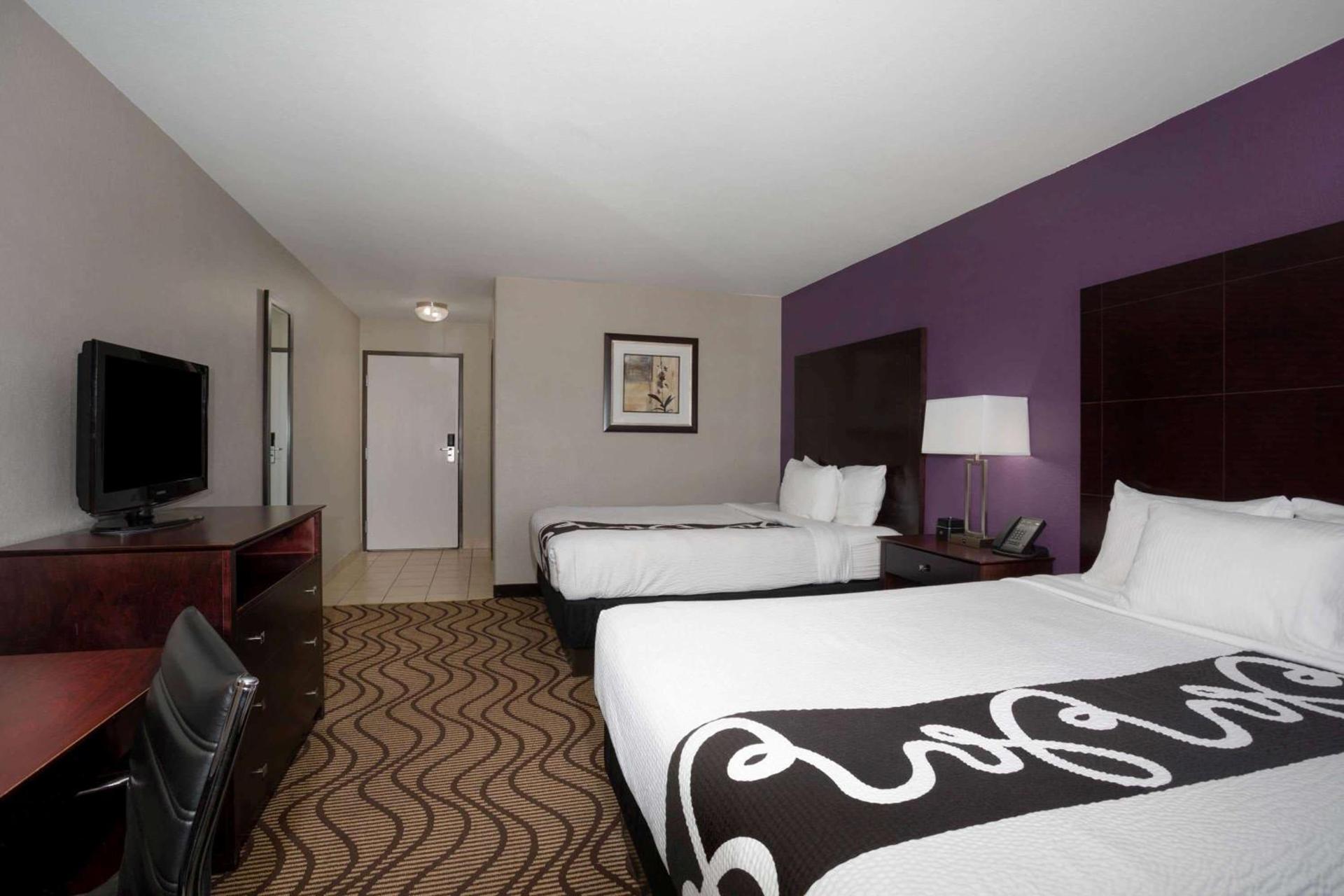 Baymont by Wyndham Henderson-Northeast Denver photo 23