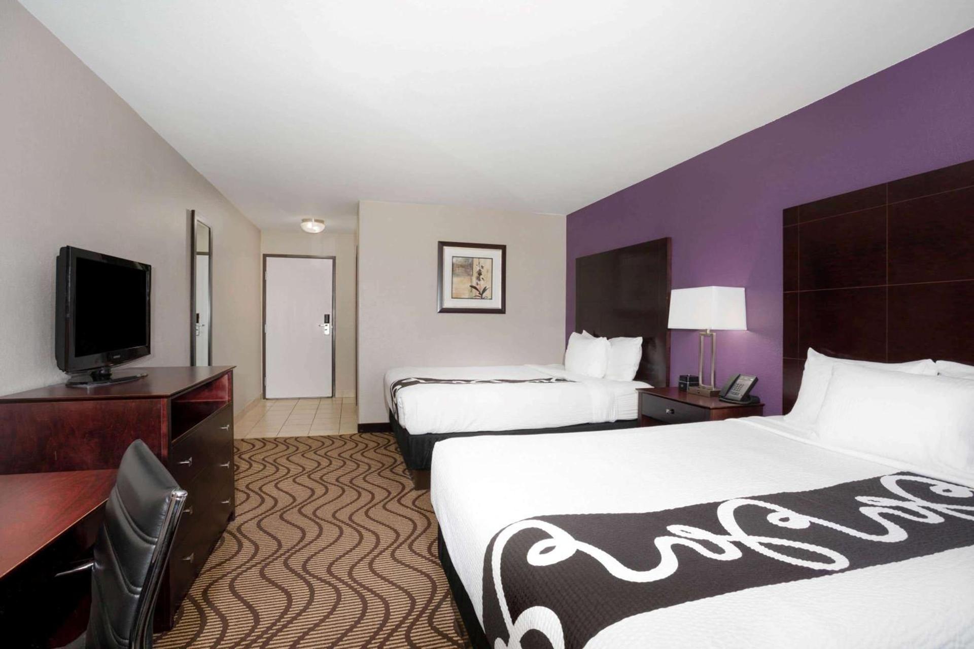Baymont by Wyndham Henderson-Northeast Denver photo 36