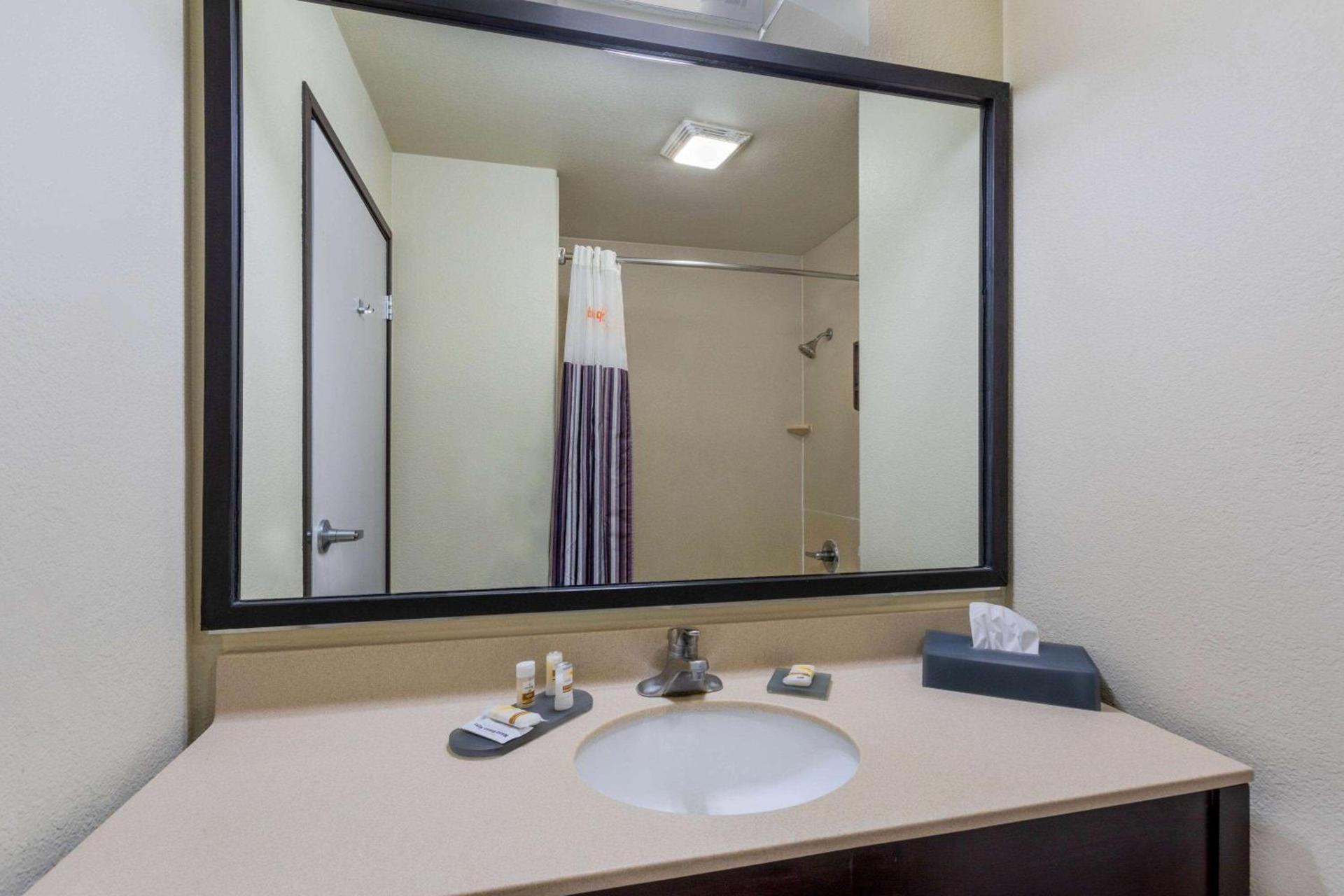 Baymont by Wyndham Henderson-Northeast Denver photo 30