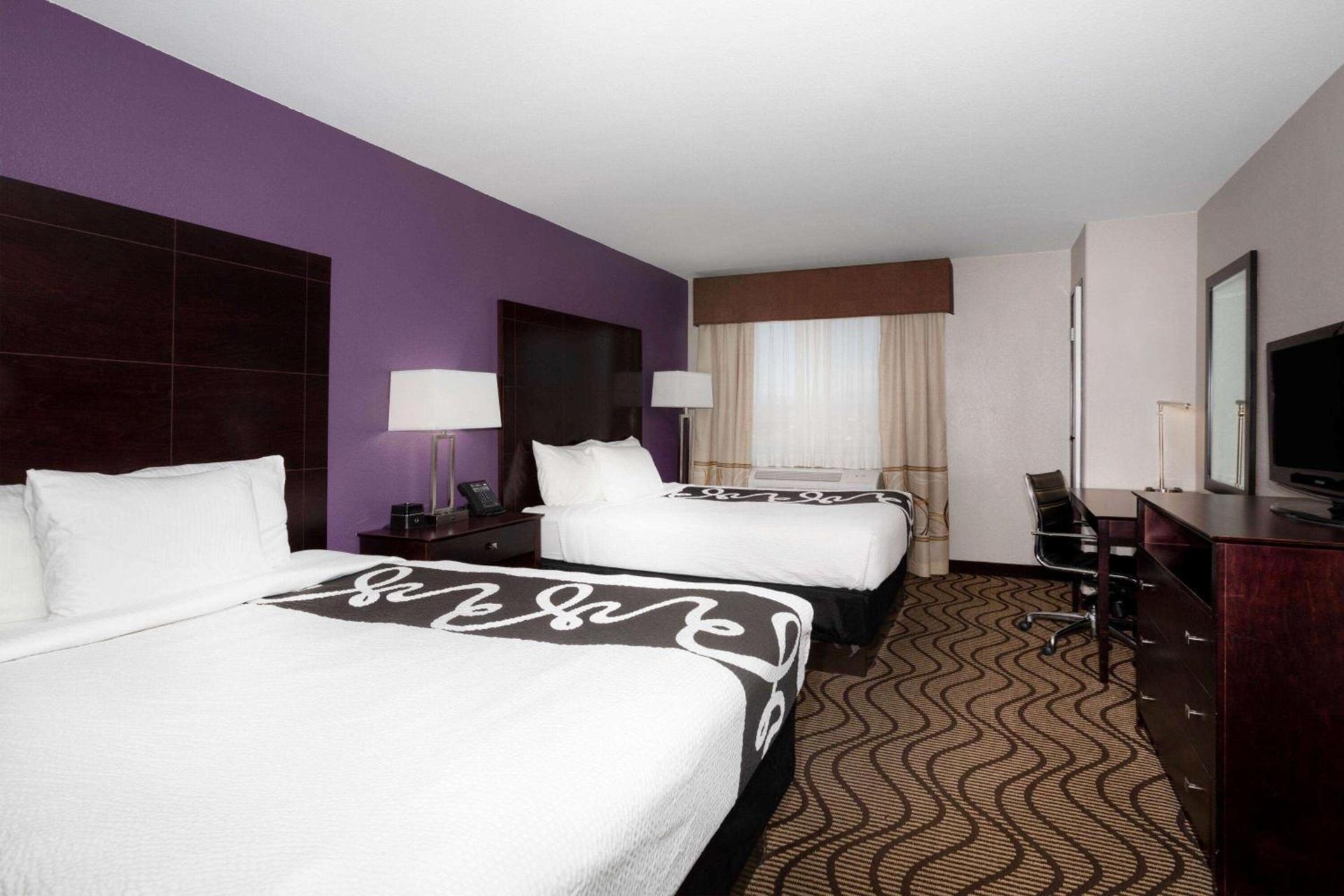 Baymont by Wyndham Henderson-Northeast Denver photo 35