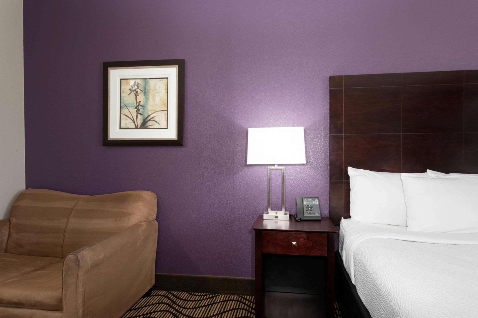 Baymont by Wyndham Henderson-Northeast Denver photo 54