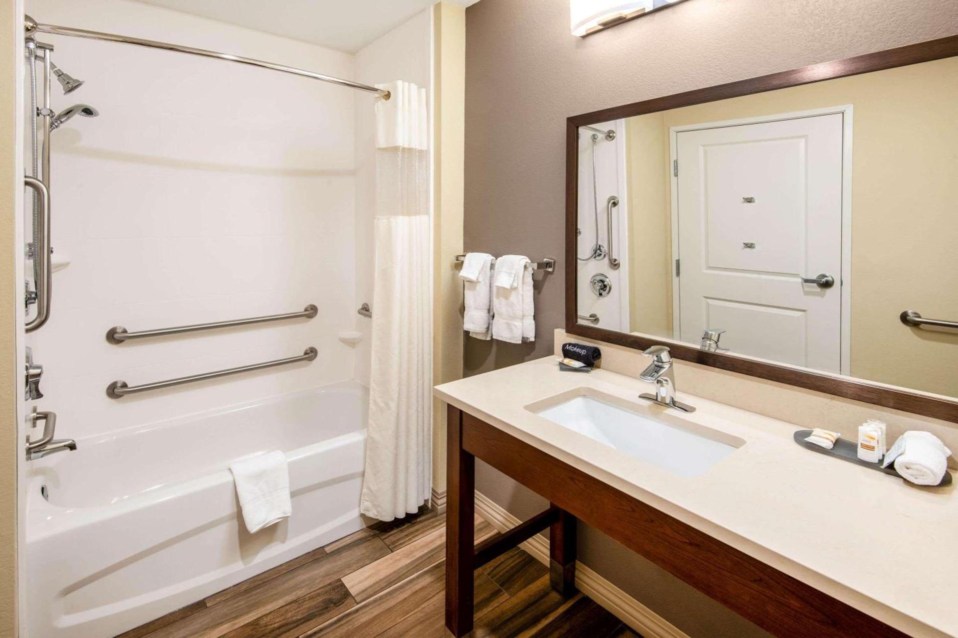 La Quinta by Wyndham Durango photo 19