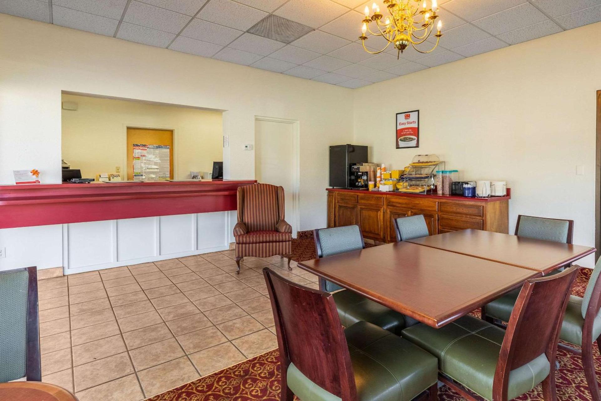 Econo Lodge Middlesboro photo 3
