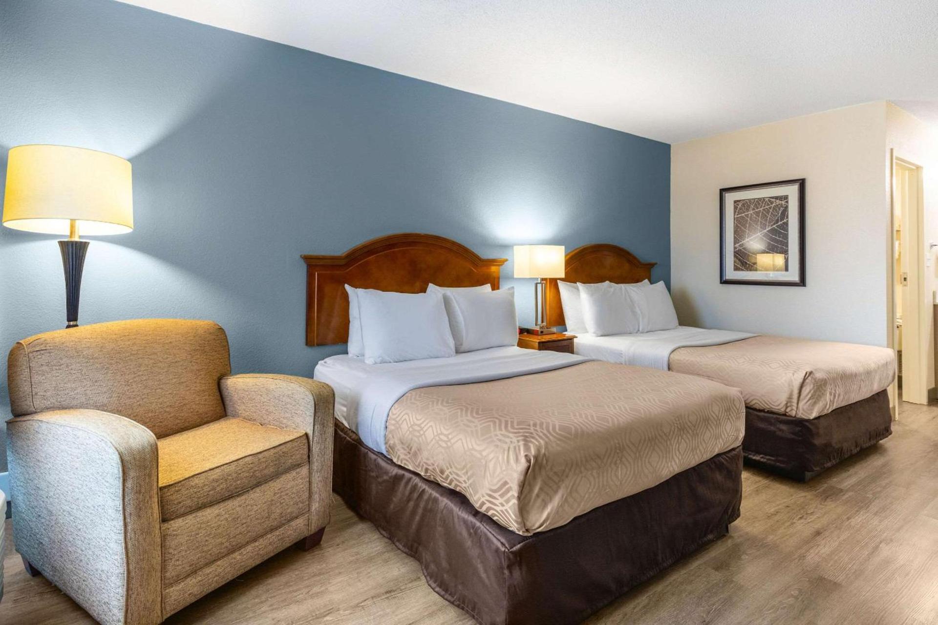 Econo Lodge Middlesboro photo 8