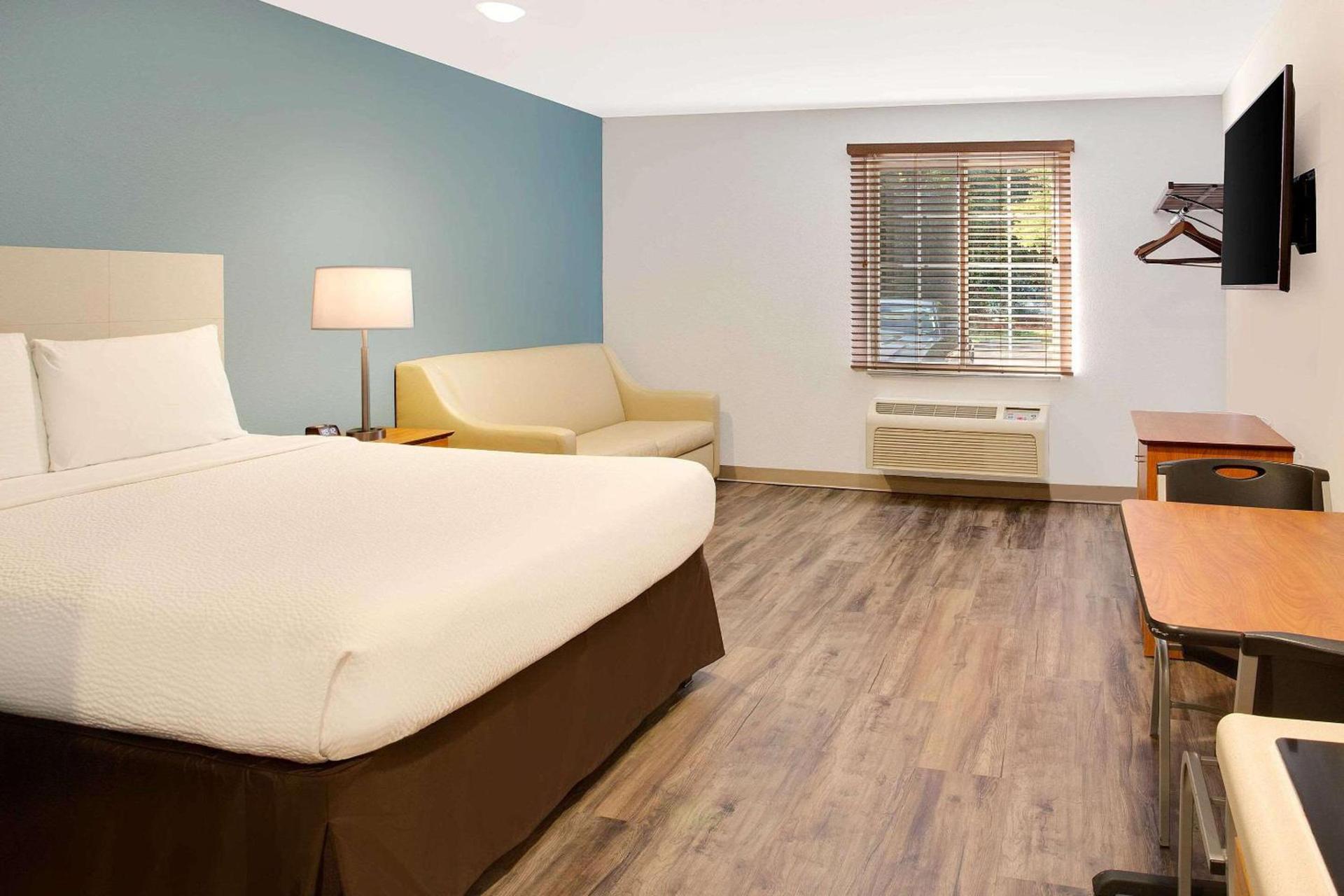 WoodSpring Suites Charlotte Shelby photo 9