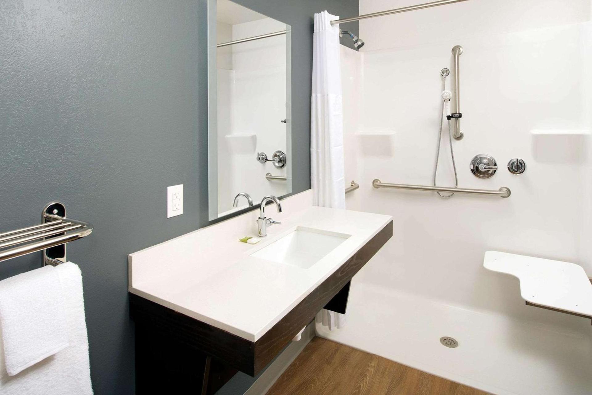 WoodSpring Suites Charlotte Shelby photo 10