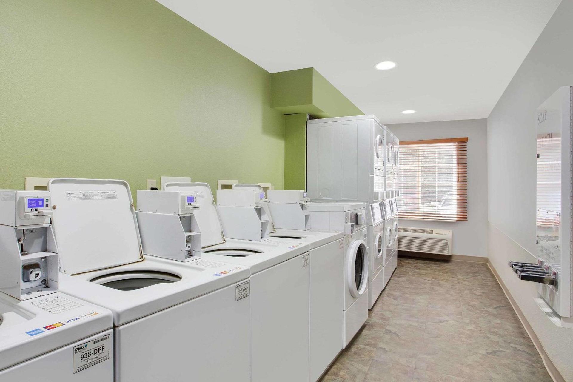 WoodSpring Suites Charlotte Shelby photo 15