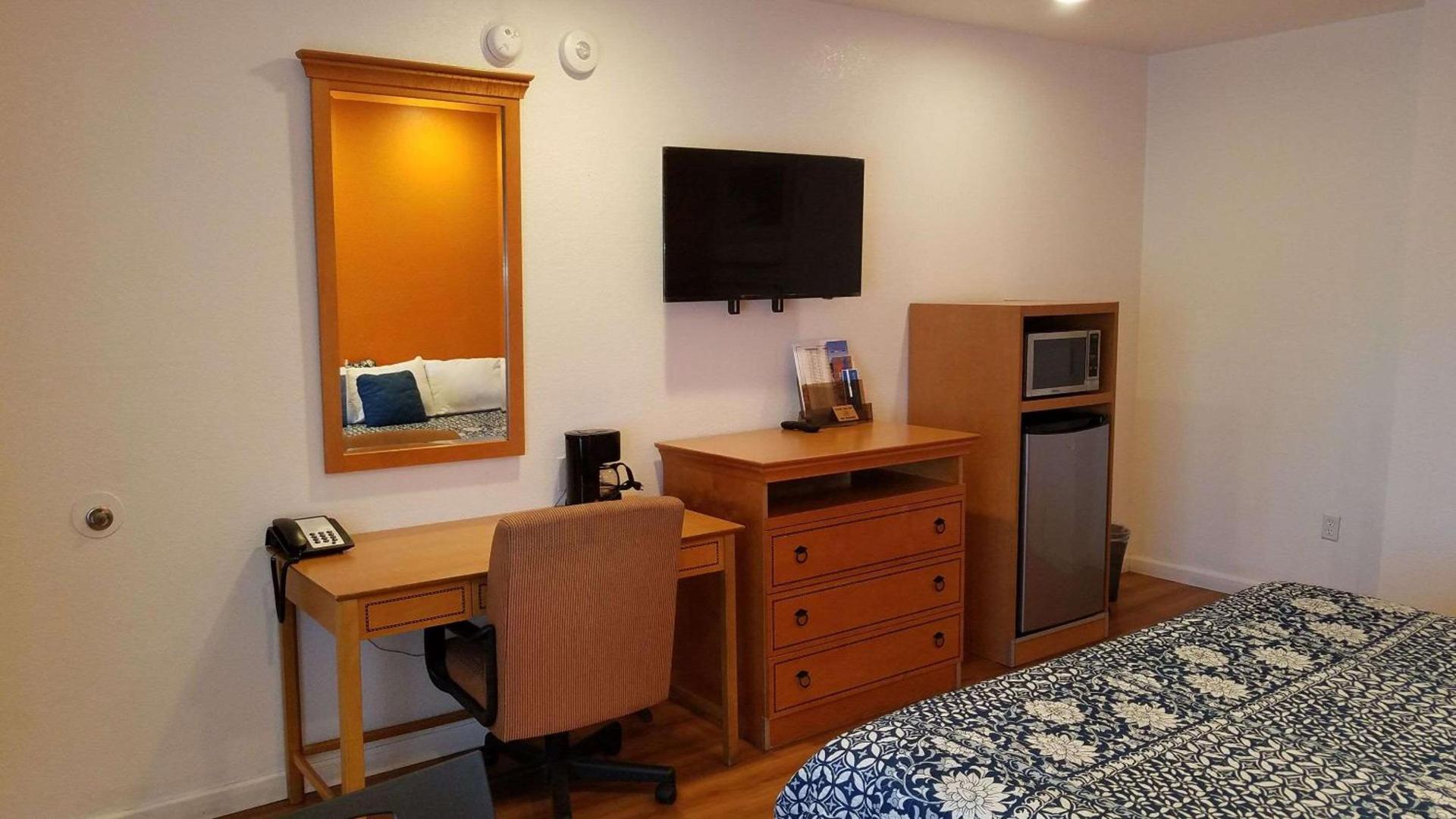Rodeway Inn Alameda-Oakland photo 9