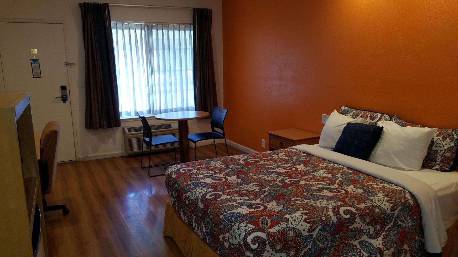 Rodeway Inn Alameda-Oakland photo 10