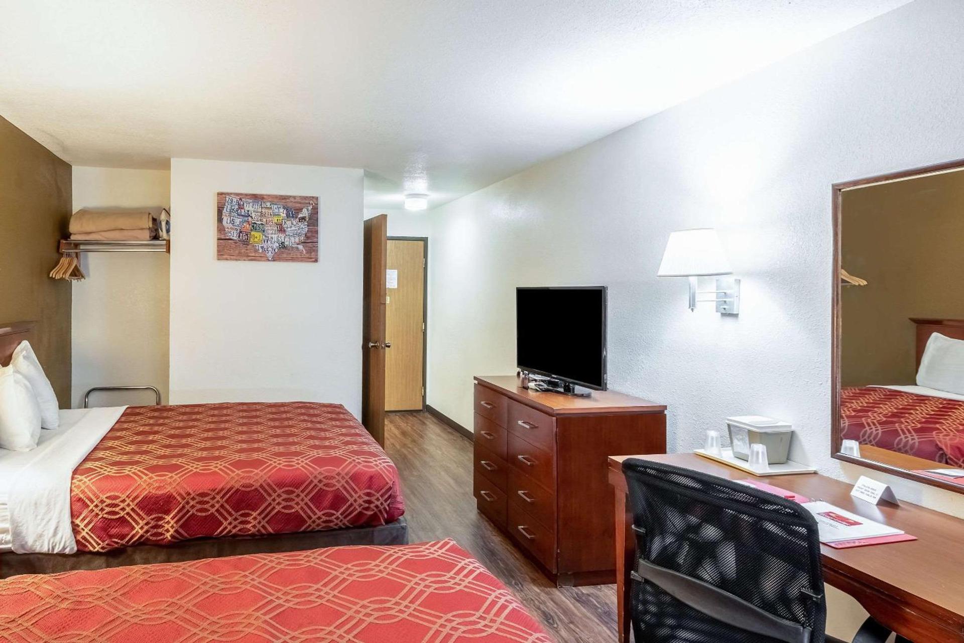 Days Inn by Wyndham Canon City photo 30