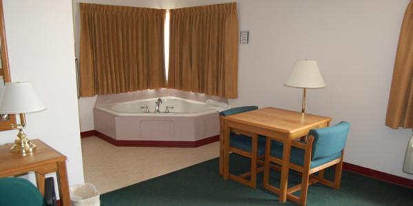 Country Haven Inn photo 11