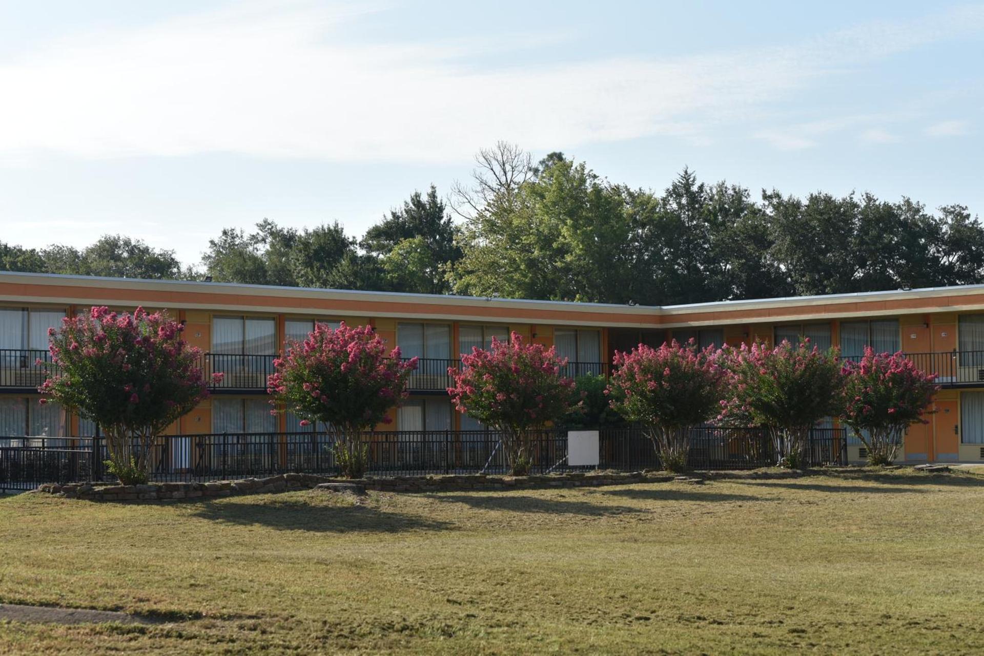 Homeplace Inn photo 44