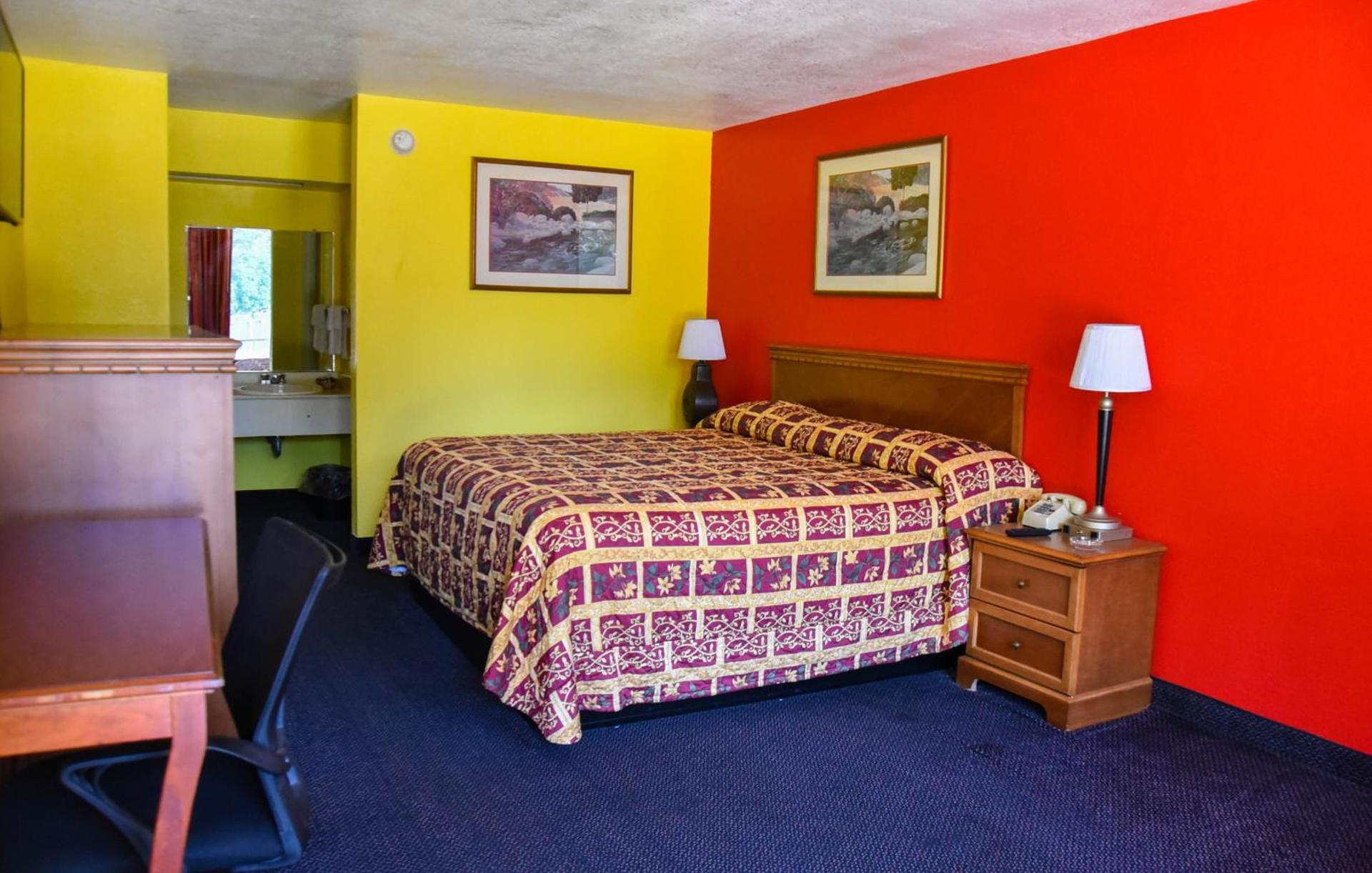 Homeplace Inn photo 12
