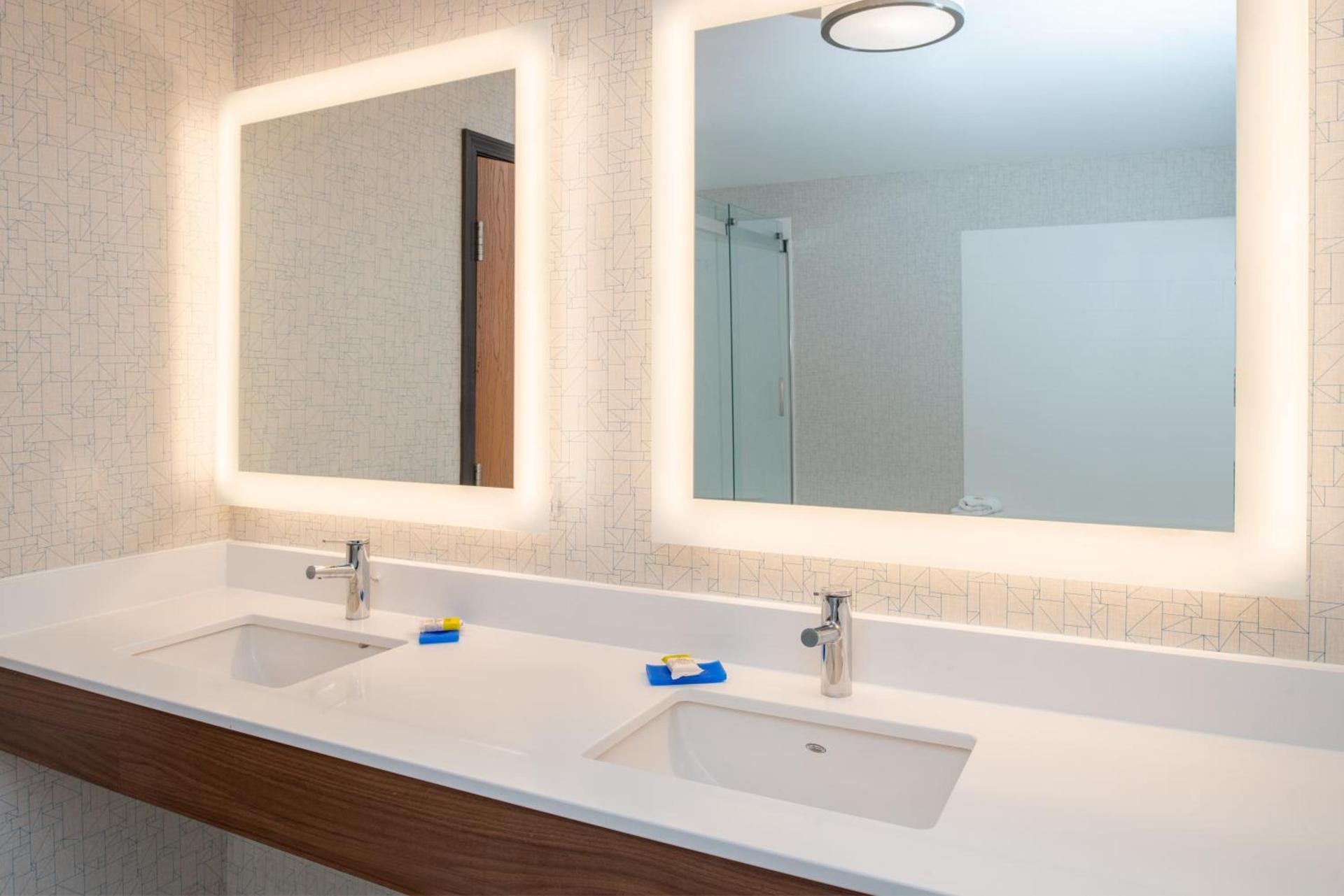 Holiday Inn Express Hotel & Suites Gunnison by IHG photo 81