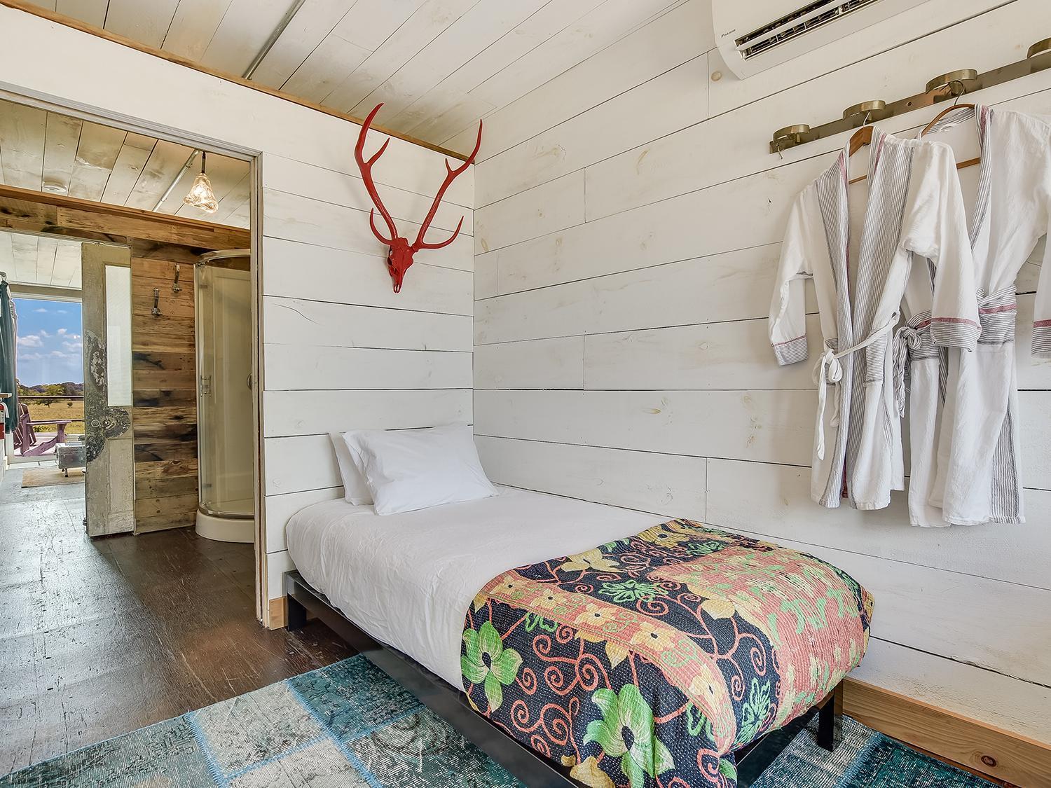 FlopHouze Shipping Container Hotel photo 13