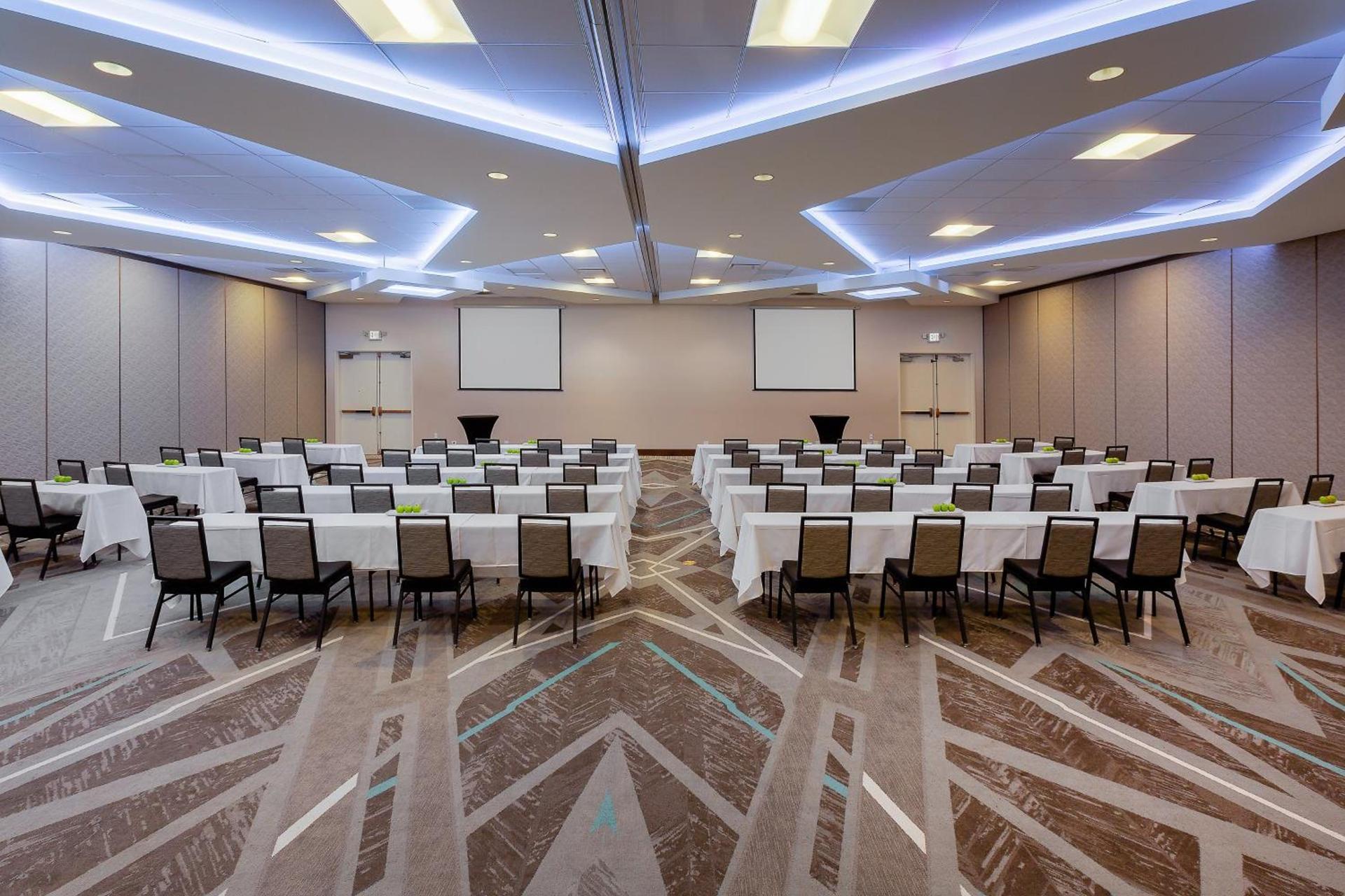 Holiday Inn La Mirada Buena Park by IHG photo 17