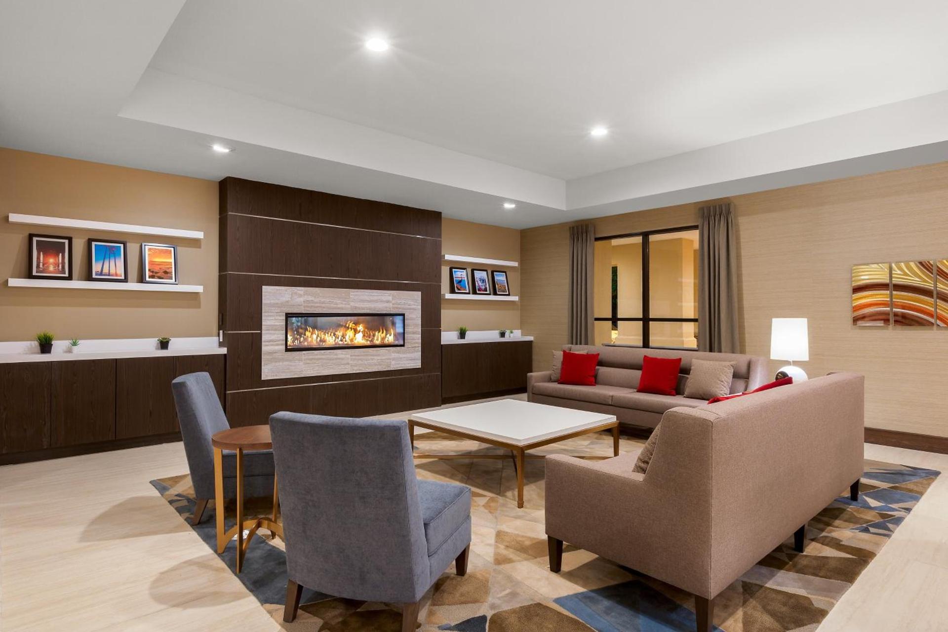 Holiday Inn La Mirada Buena Park by IHG photo 25