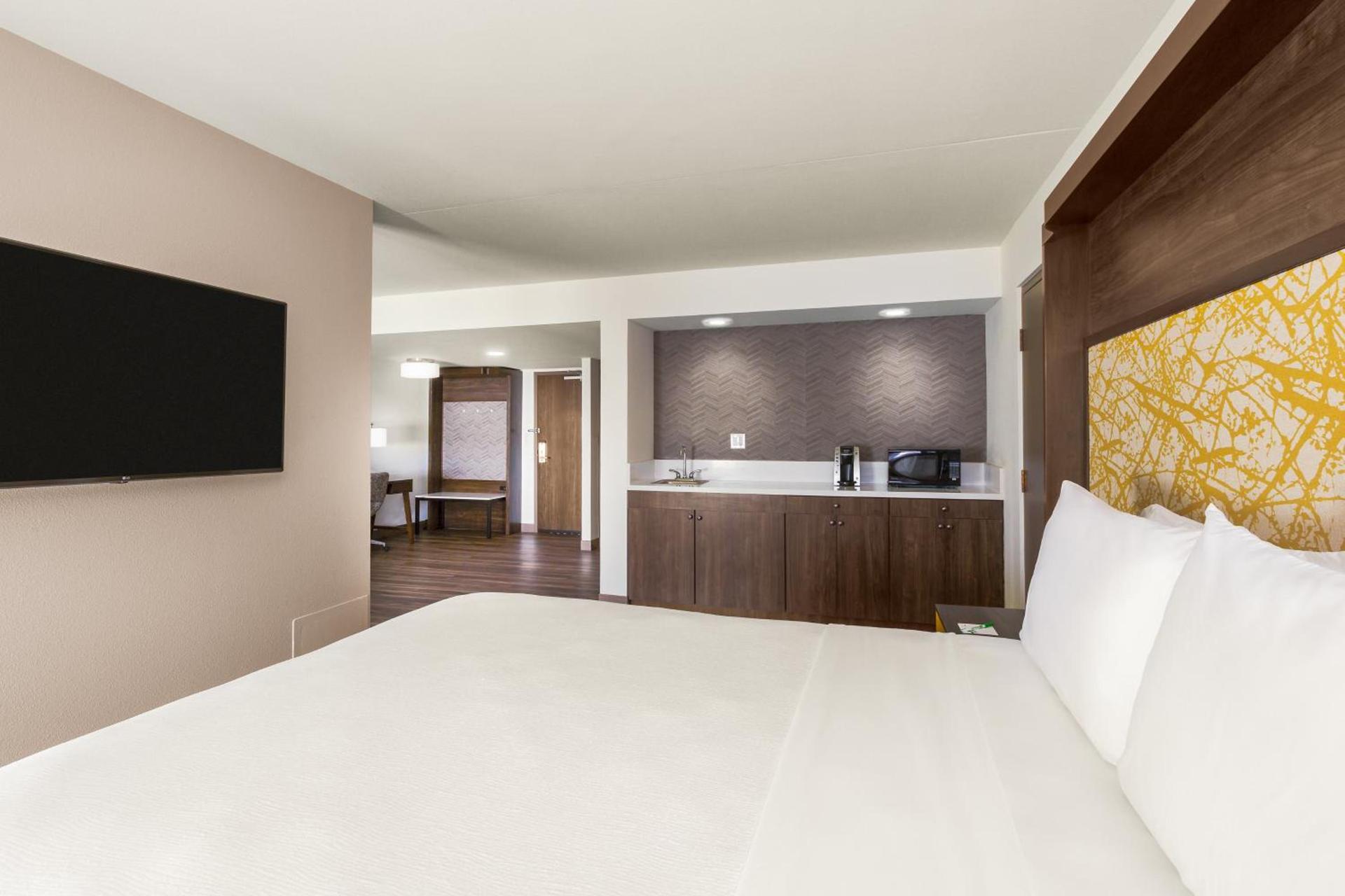 Holiday Inn La Mirada Buena Park by IHG photo 23
