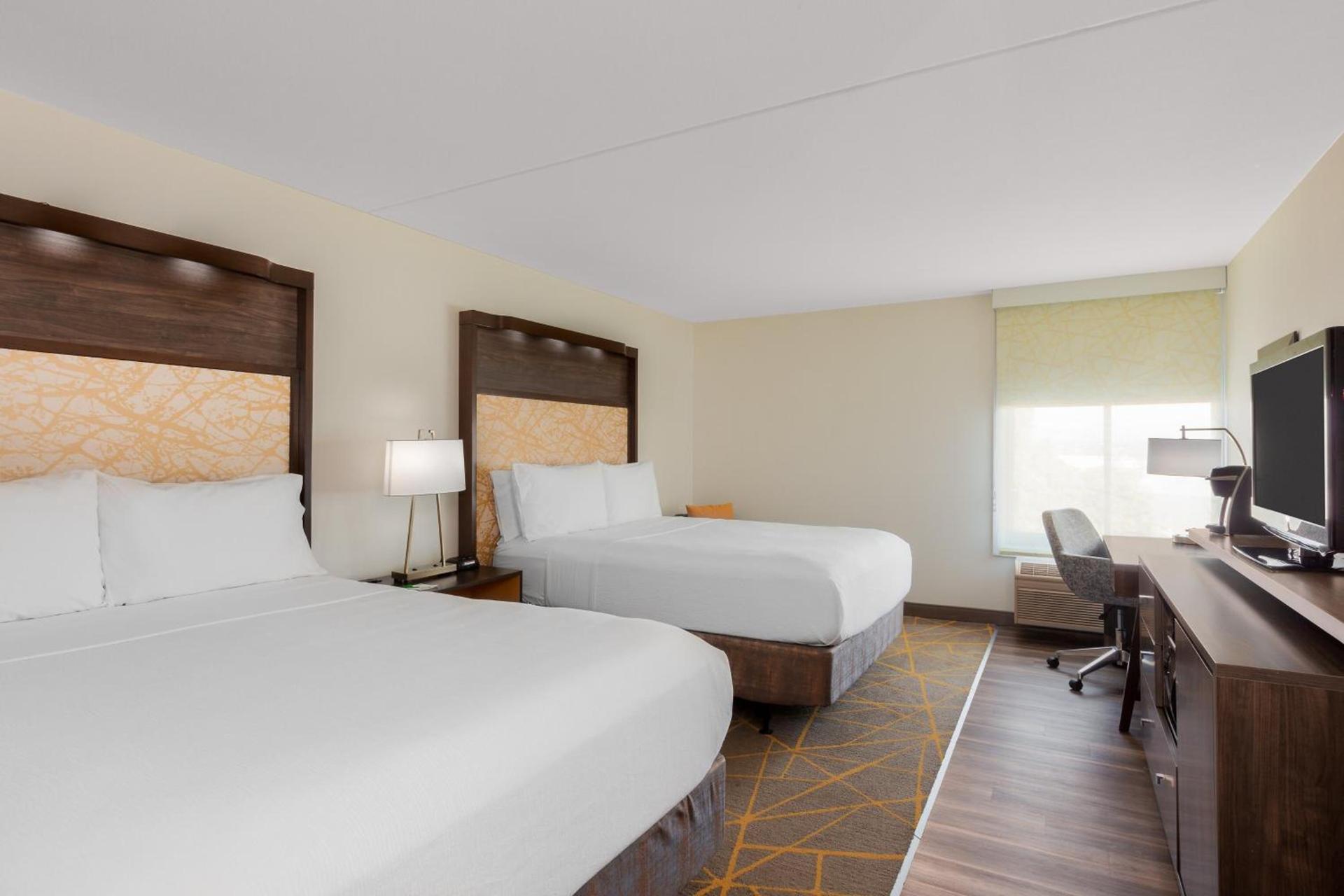 Holiday Inn La Mirada Buena Park by IHG photo 22