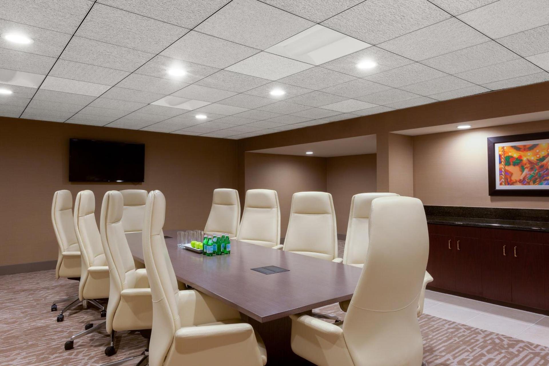 Holiday Inn La Mirada Buena Park by IHG photo 34