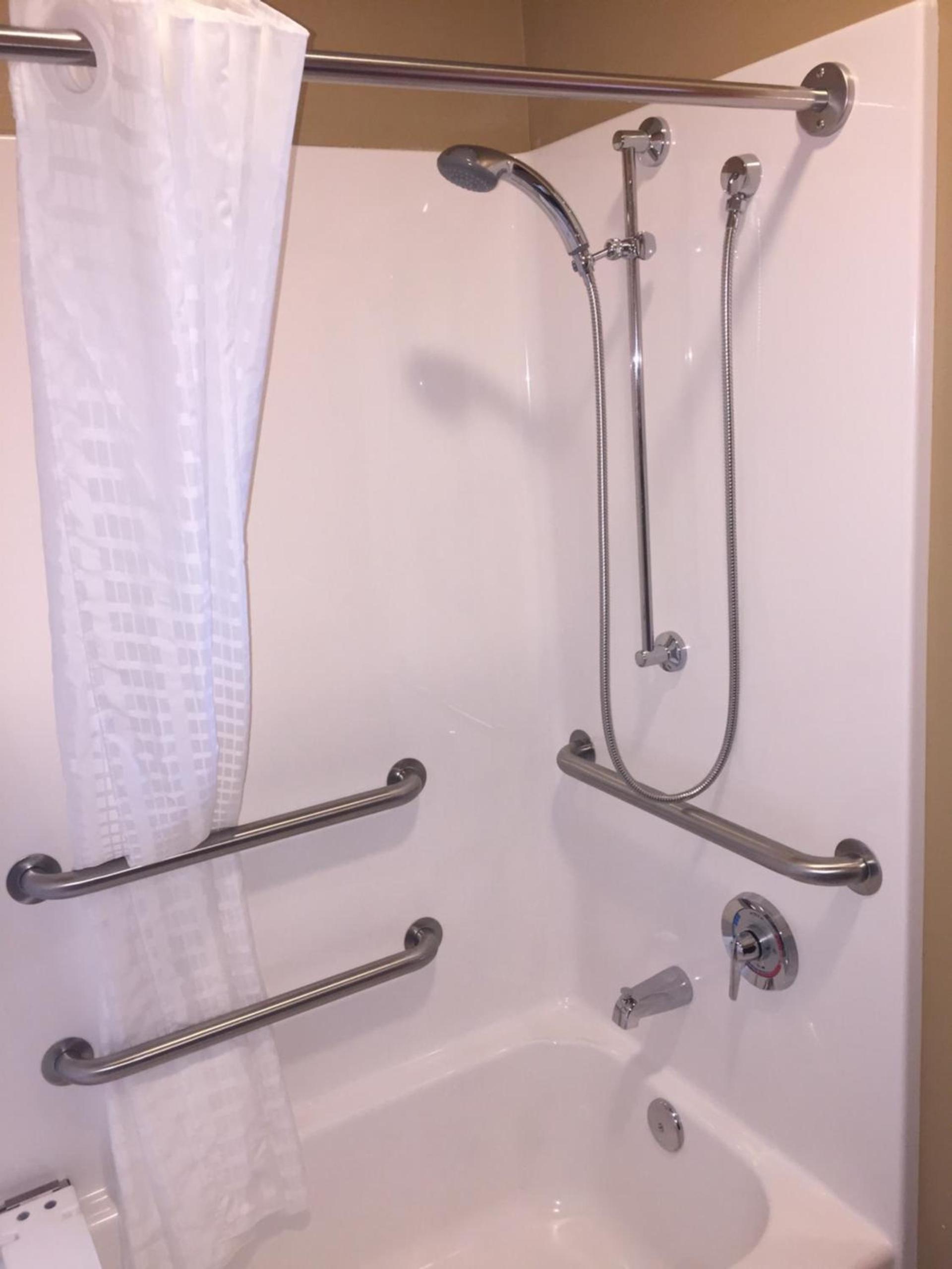 Cobblestone Inn & Suites - Newton photo 7