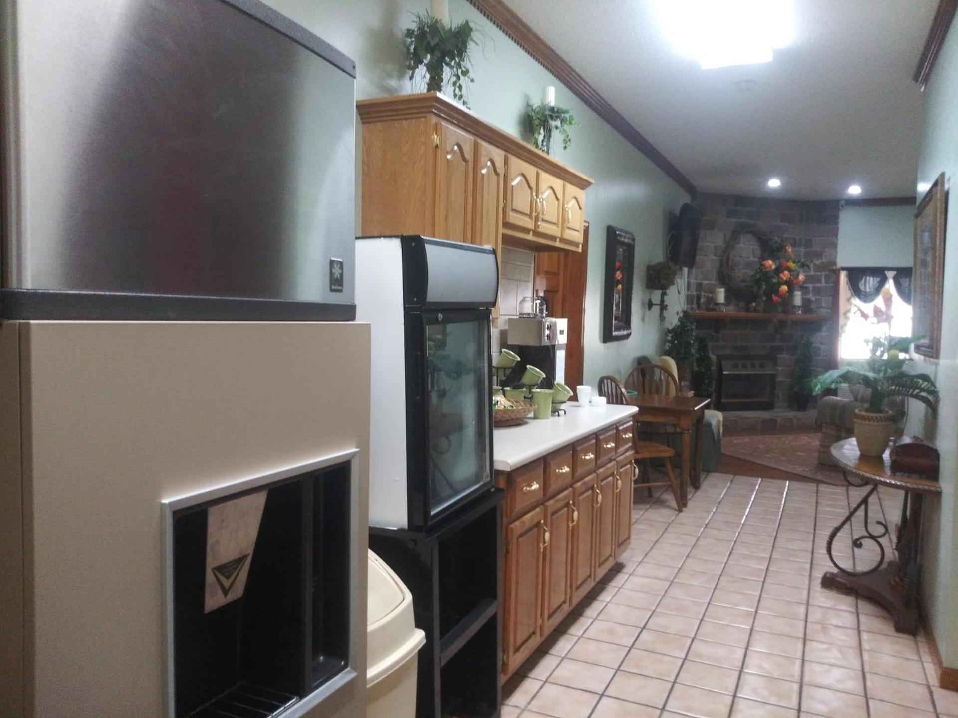 Hearthstone Inn photo 20