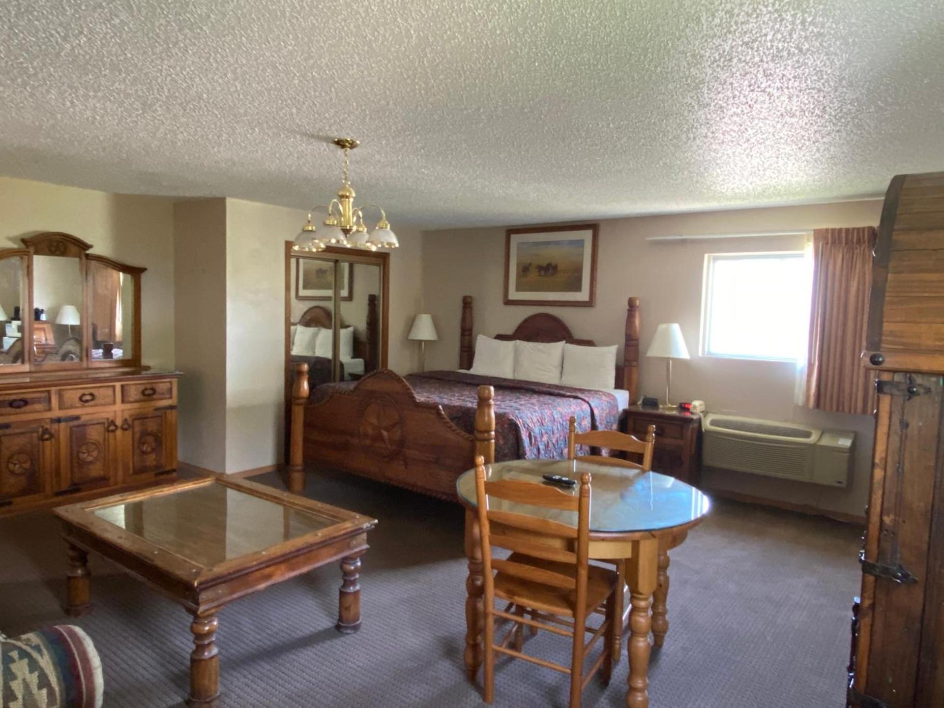 Regency Inn photo 24