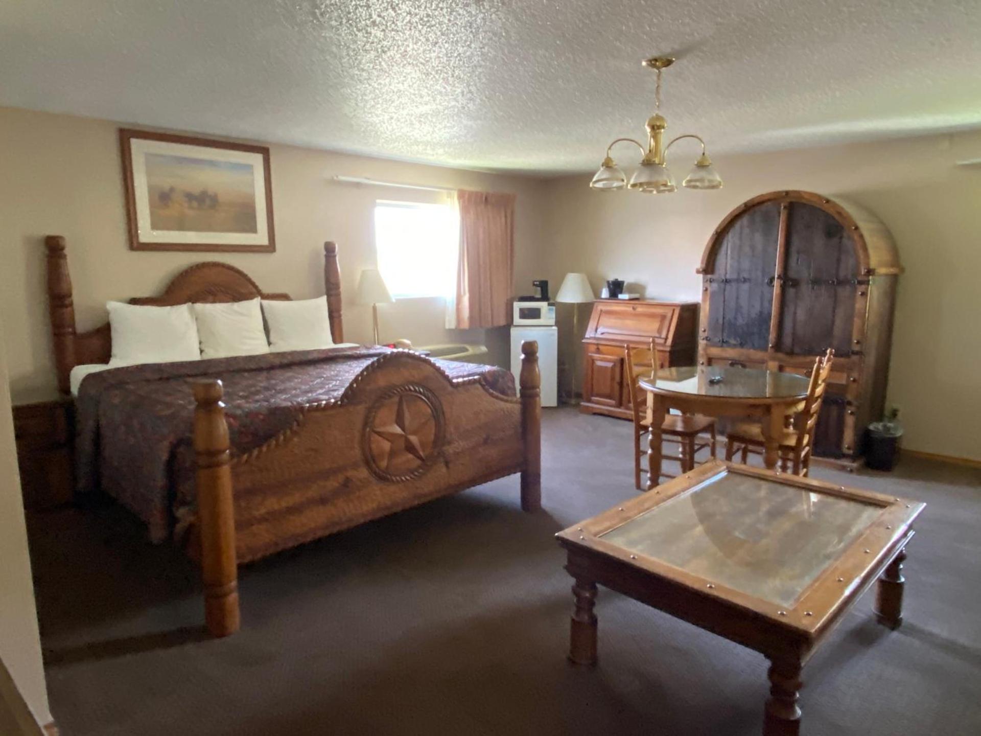 Regency Inn photo 25