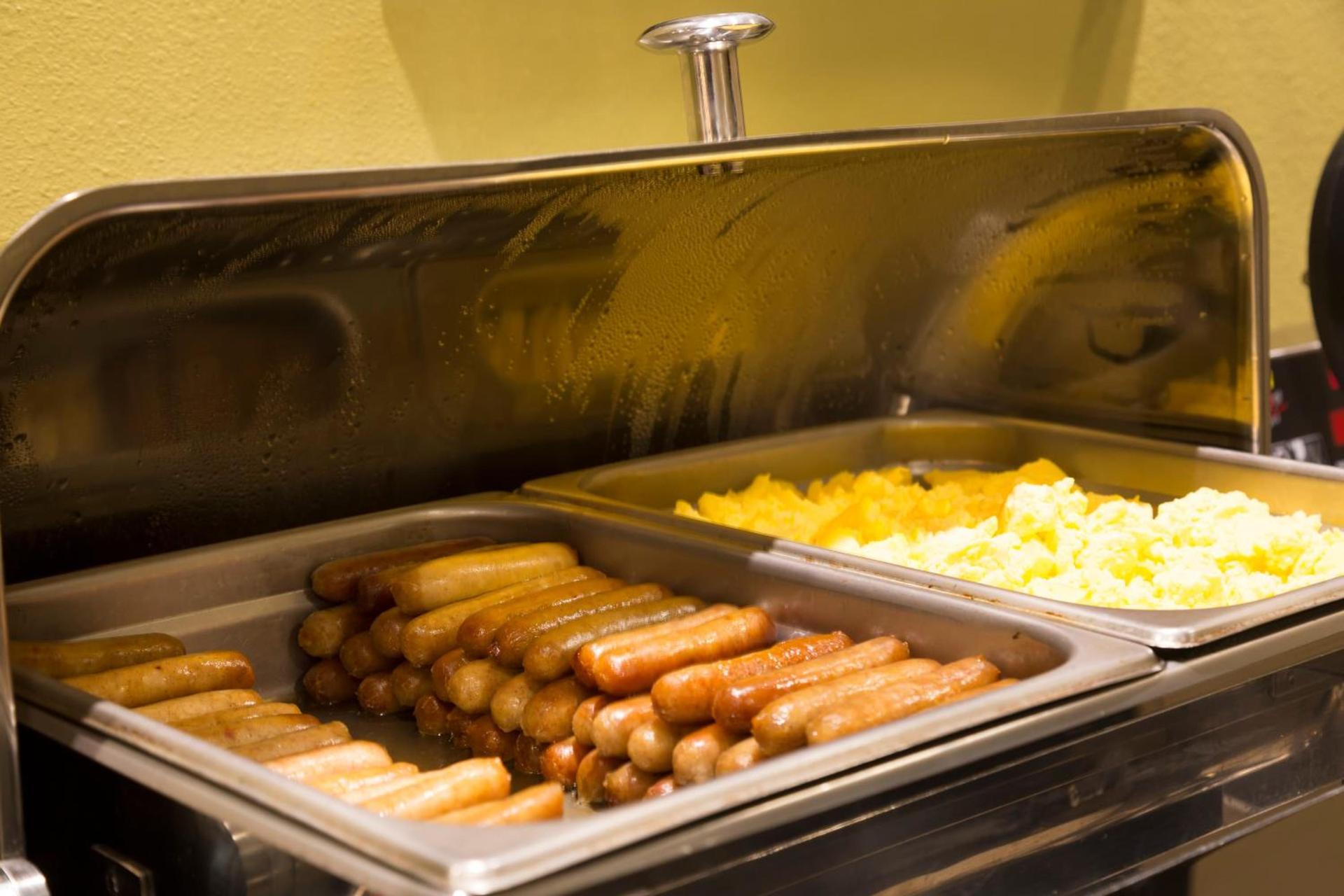 Staybridge Suites Orlando at SeaWorld by IHG - Free Breakfast & Shuttle to SeaWorld Parks photo 32
