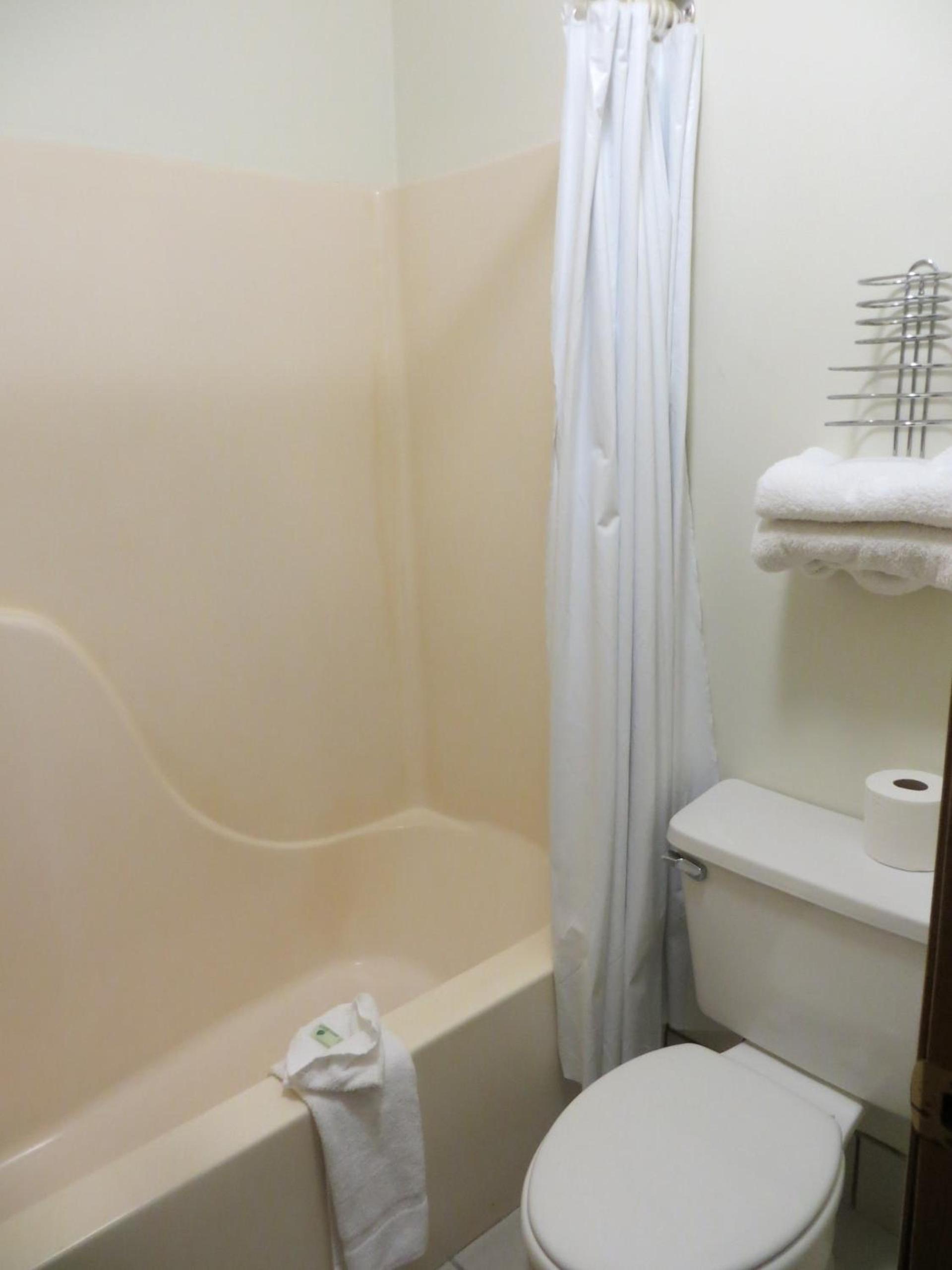 Baymont by Wyndham Wellington photo 20