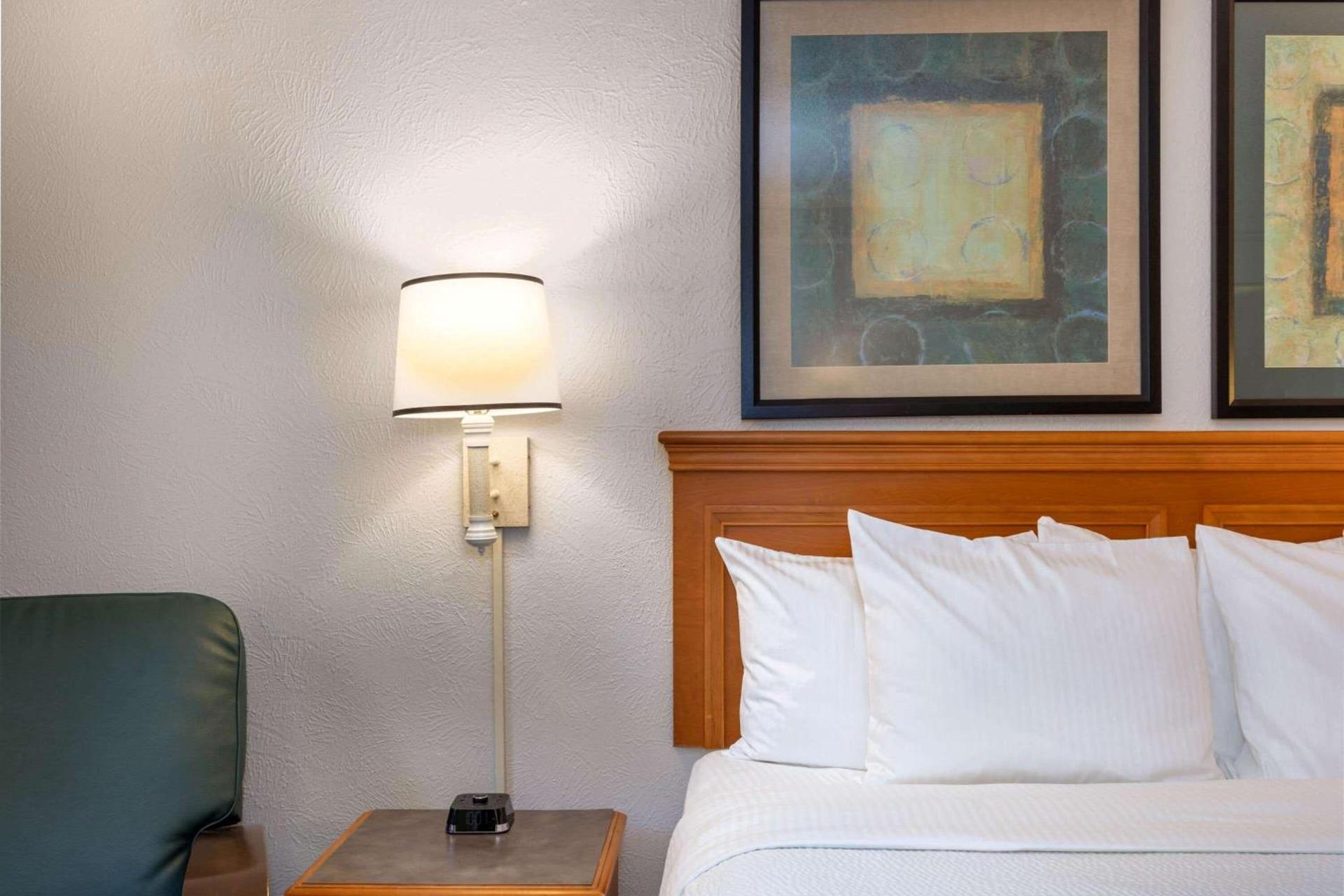 La Quinta Inn by Wyndham Tallahassee North photo 41