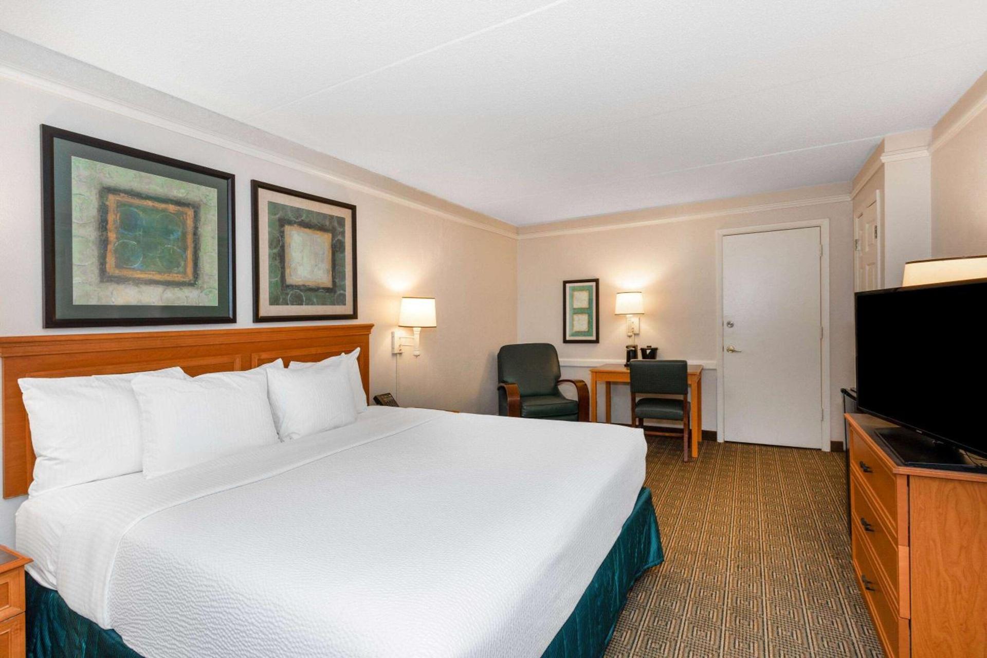 La Quinta Inn by Wyndham Tallahassee North photo 53