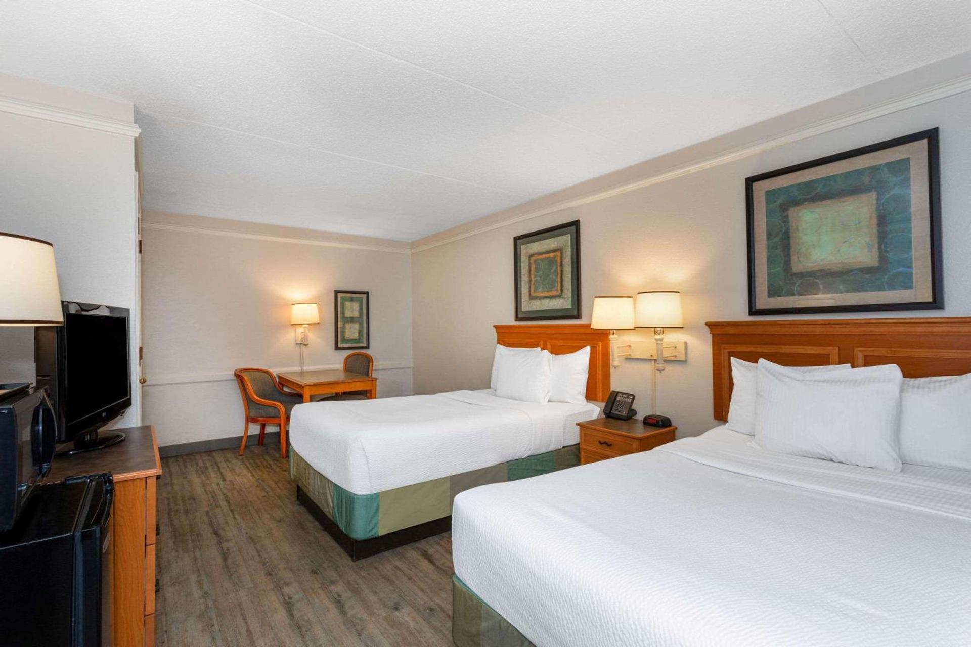 La Quinta Inn by Wyndham Tallahassee North photo 50