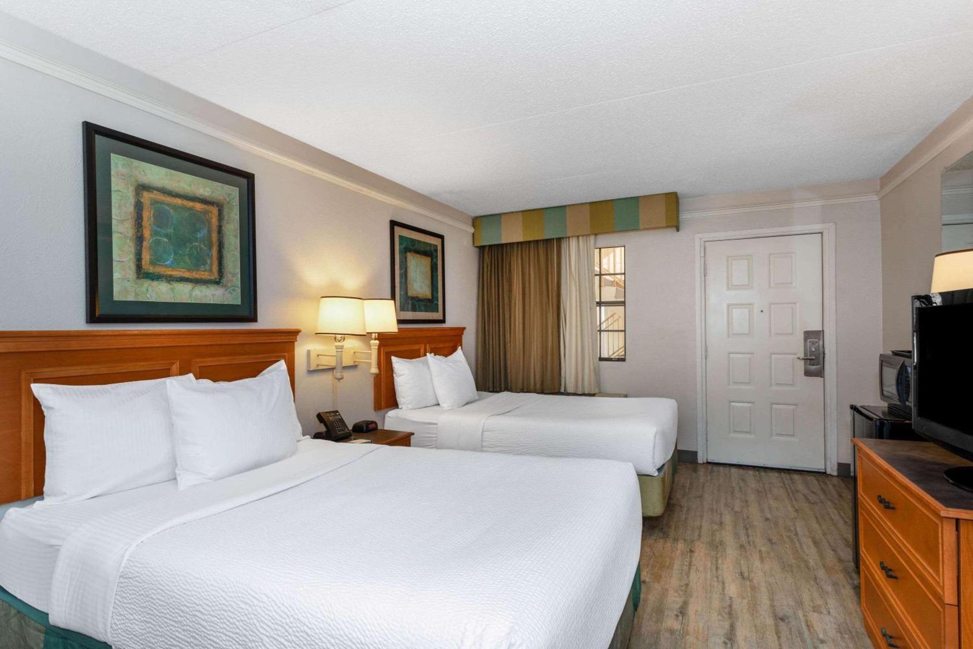 La Quinta Inn by Wyndham Tallahassee North photo 49